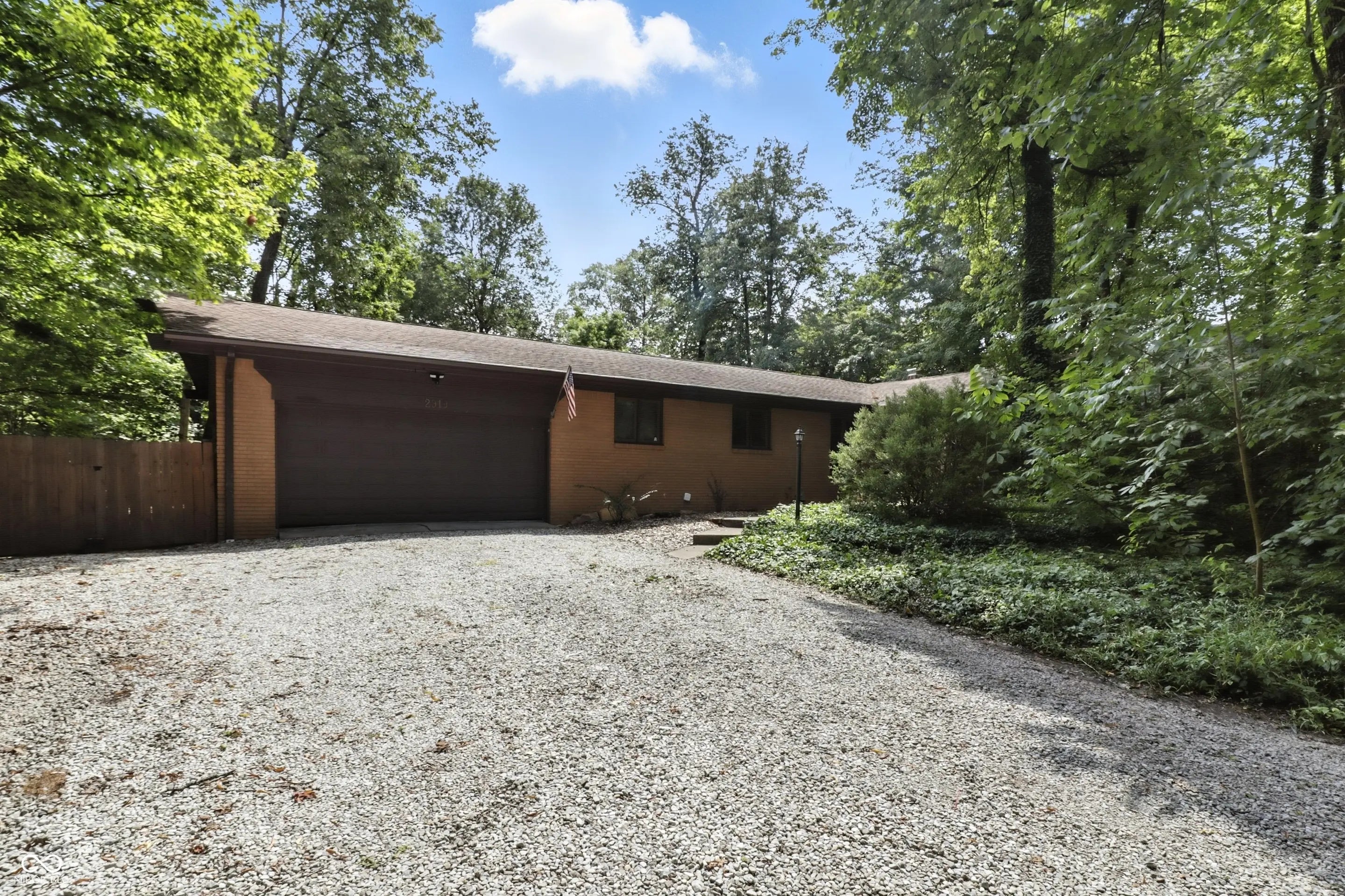 2919 S Post Road, Indianapolis