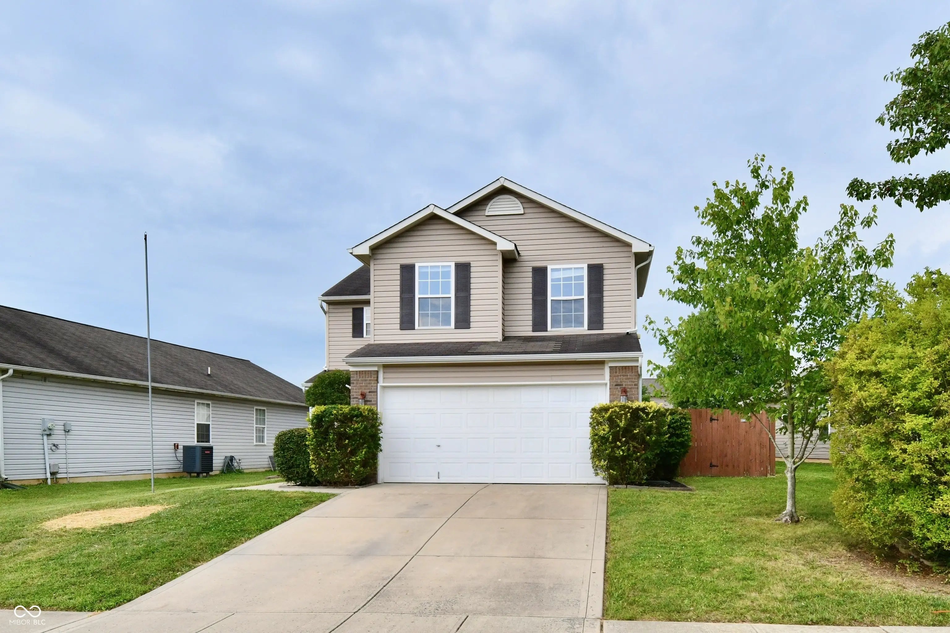 5626 Sweet River Drive, Indianapolis