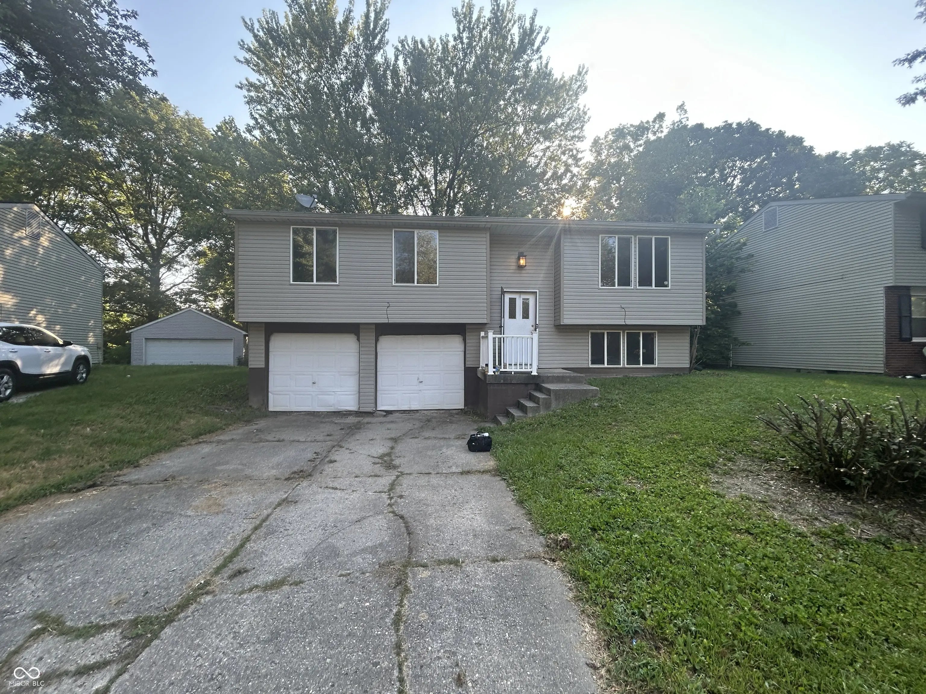 Photo of 2815 Rouark Circle Indianapolis, IN 46229