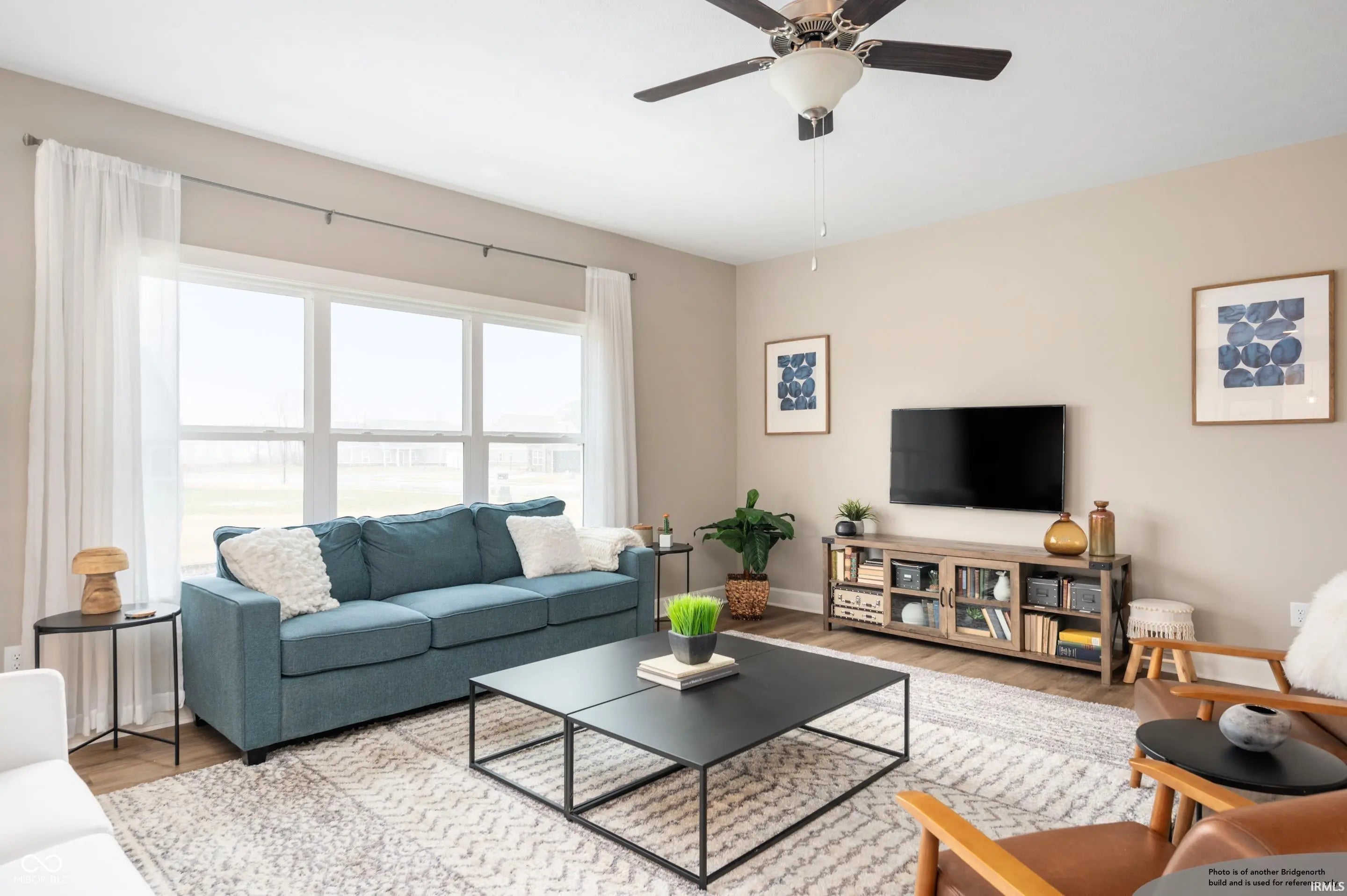 411 Luellen Way, New Castle