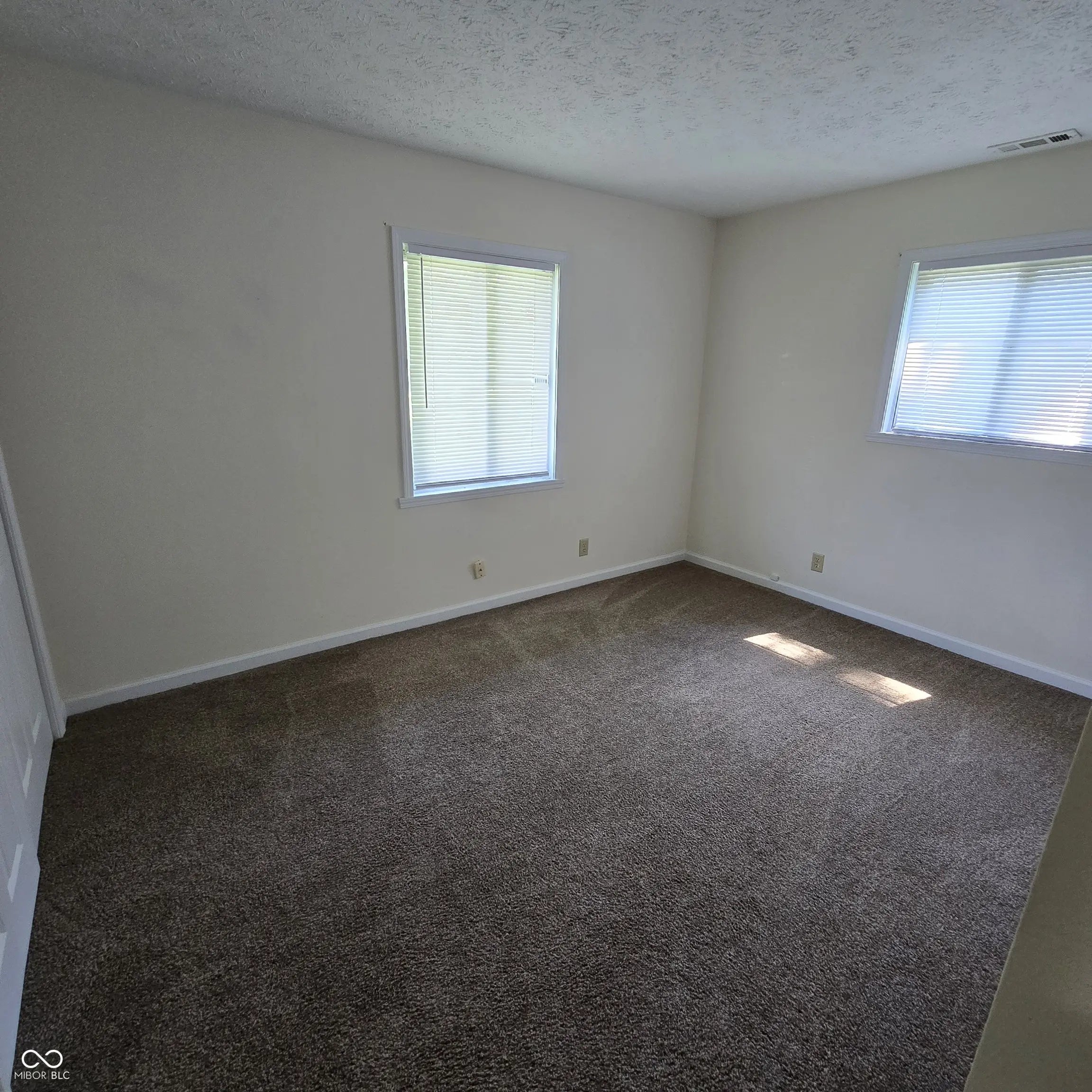 240 Shelton Place MLS 22055637 New Whiteland photo 6