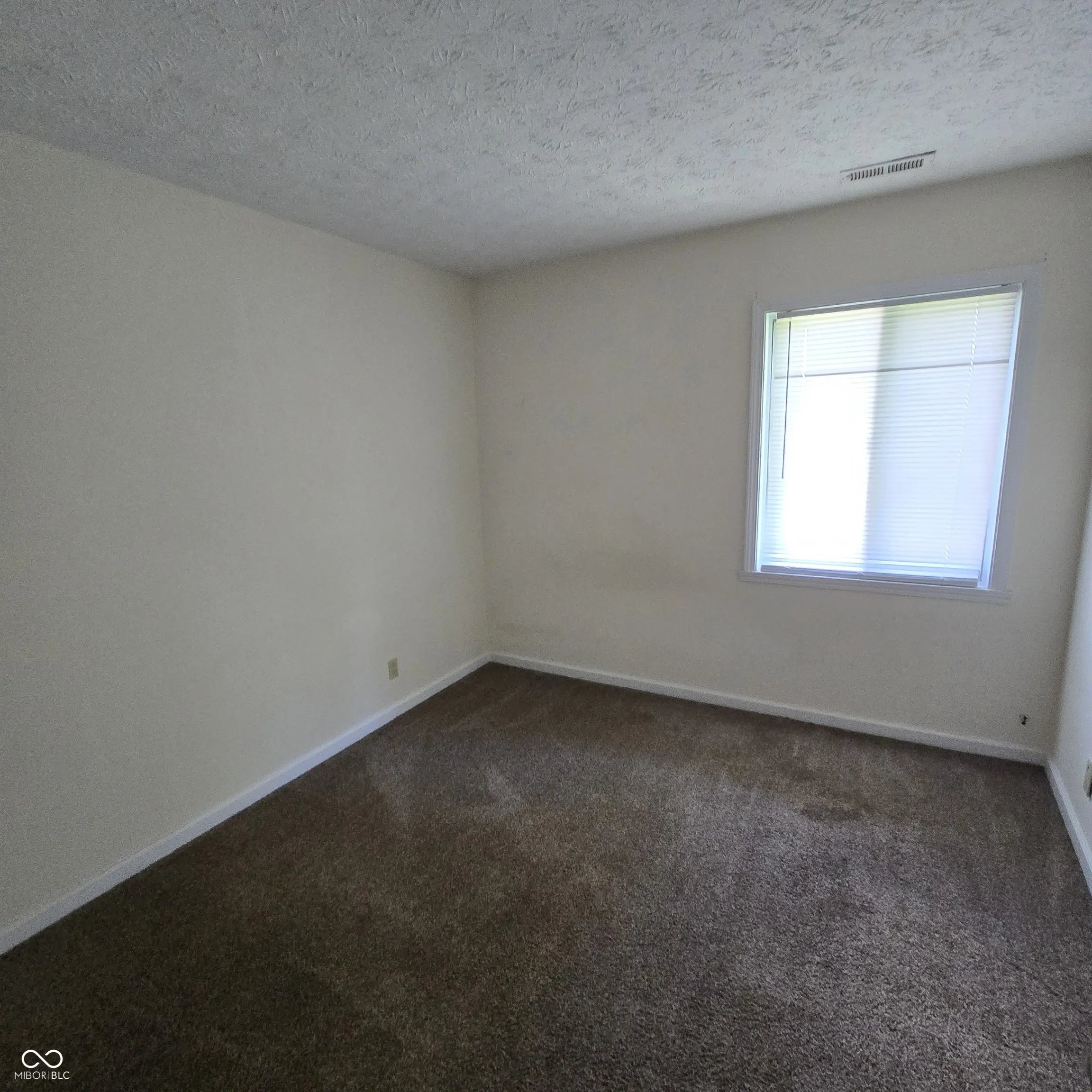 240 Shelton Place MLS 22055637 New Whiteland photo 7