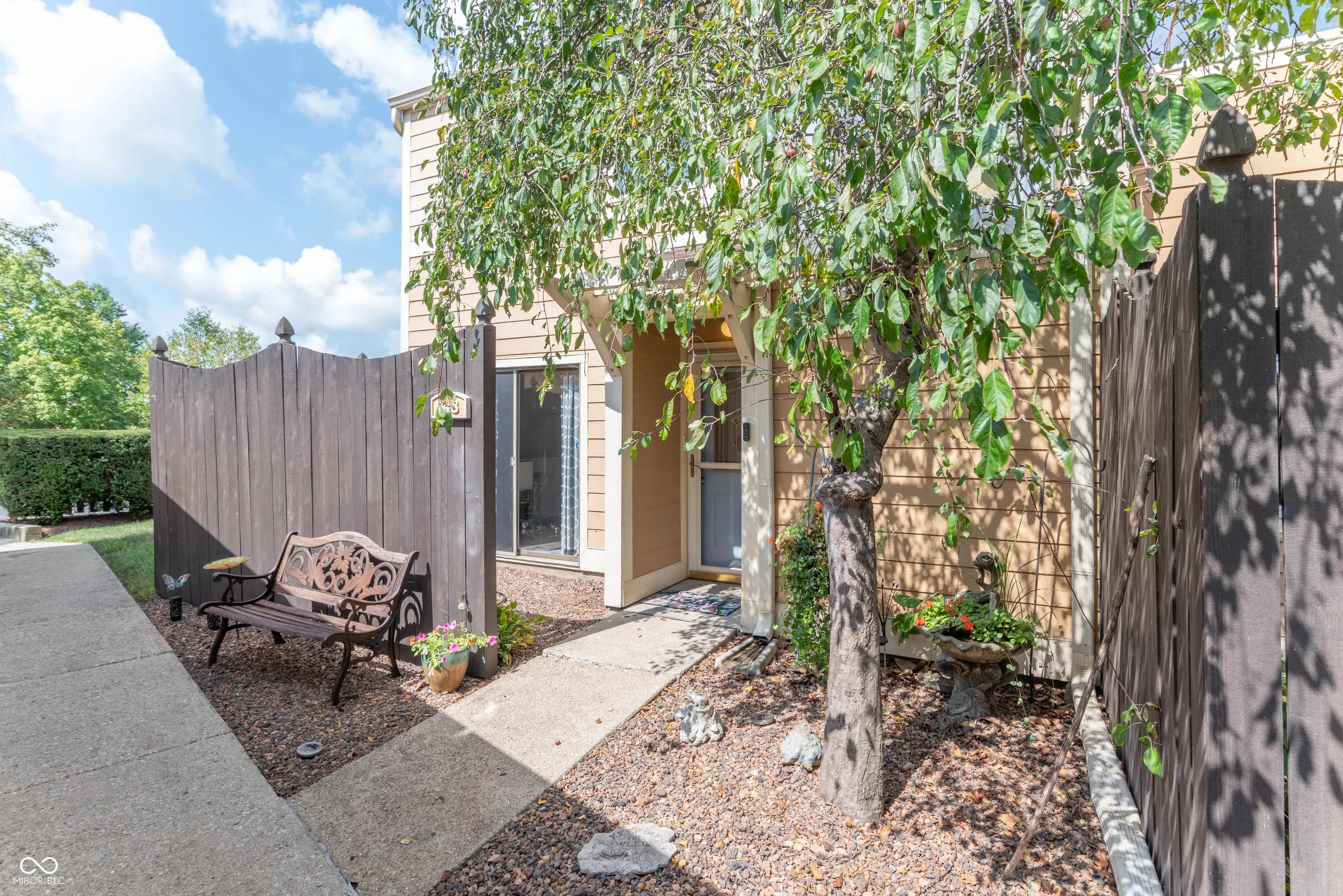 748 Ironwood Drive, Avon
