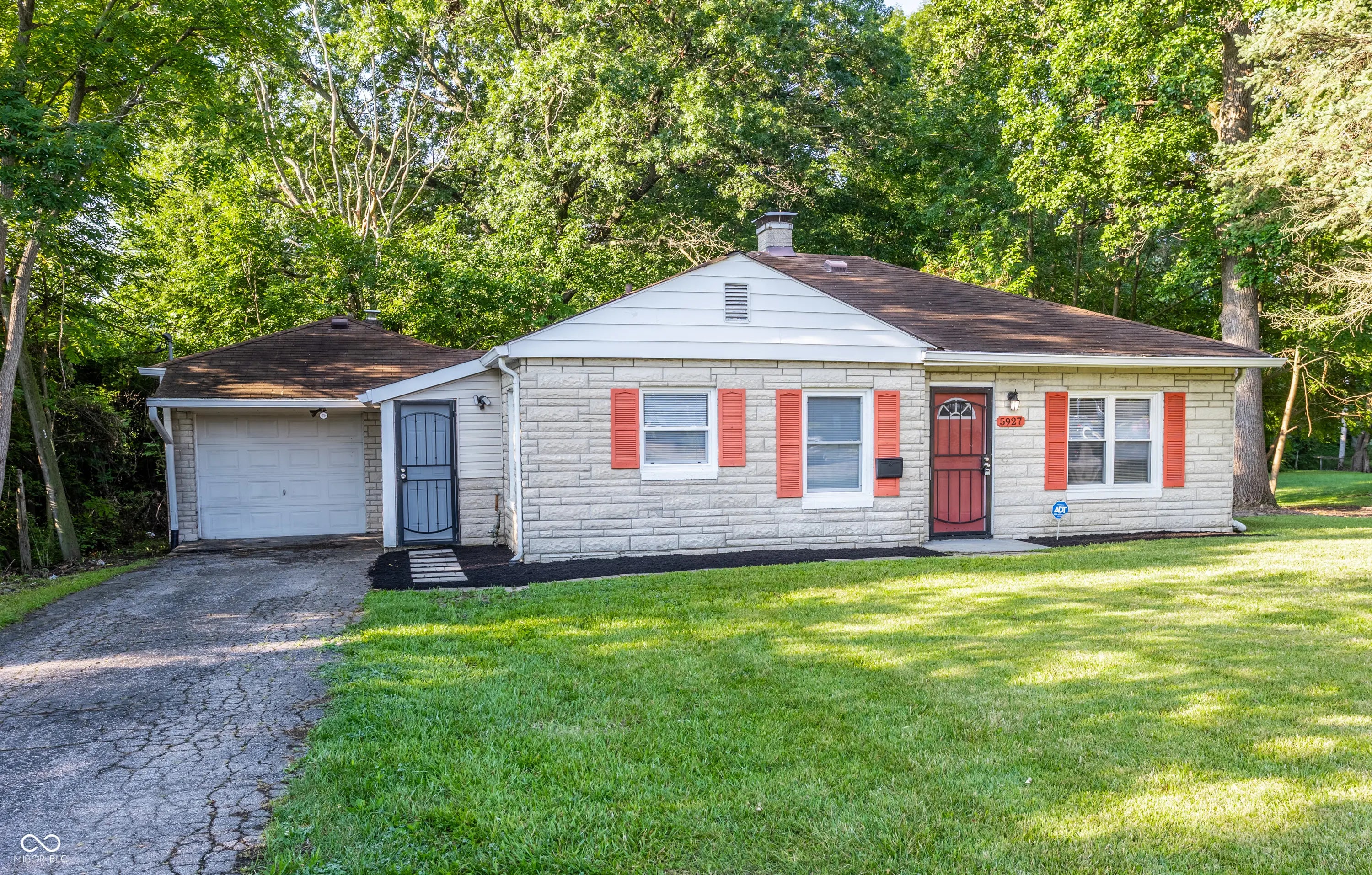 5927 E 23rd Street, Indianapolis
