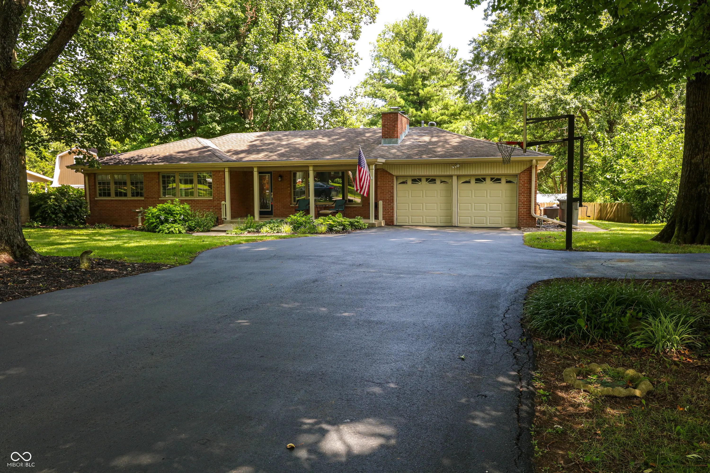 6749 Hillcrest Court, Indianapolis