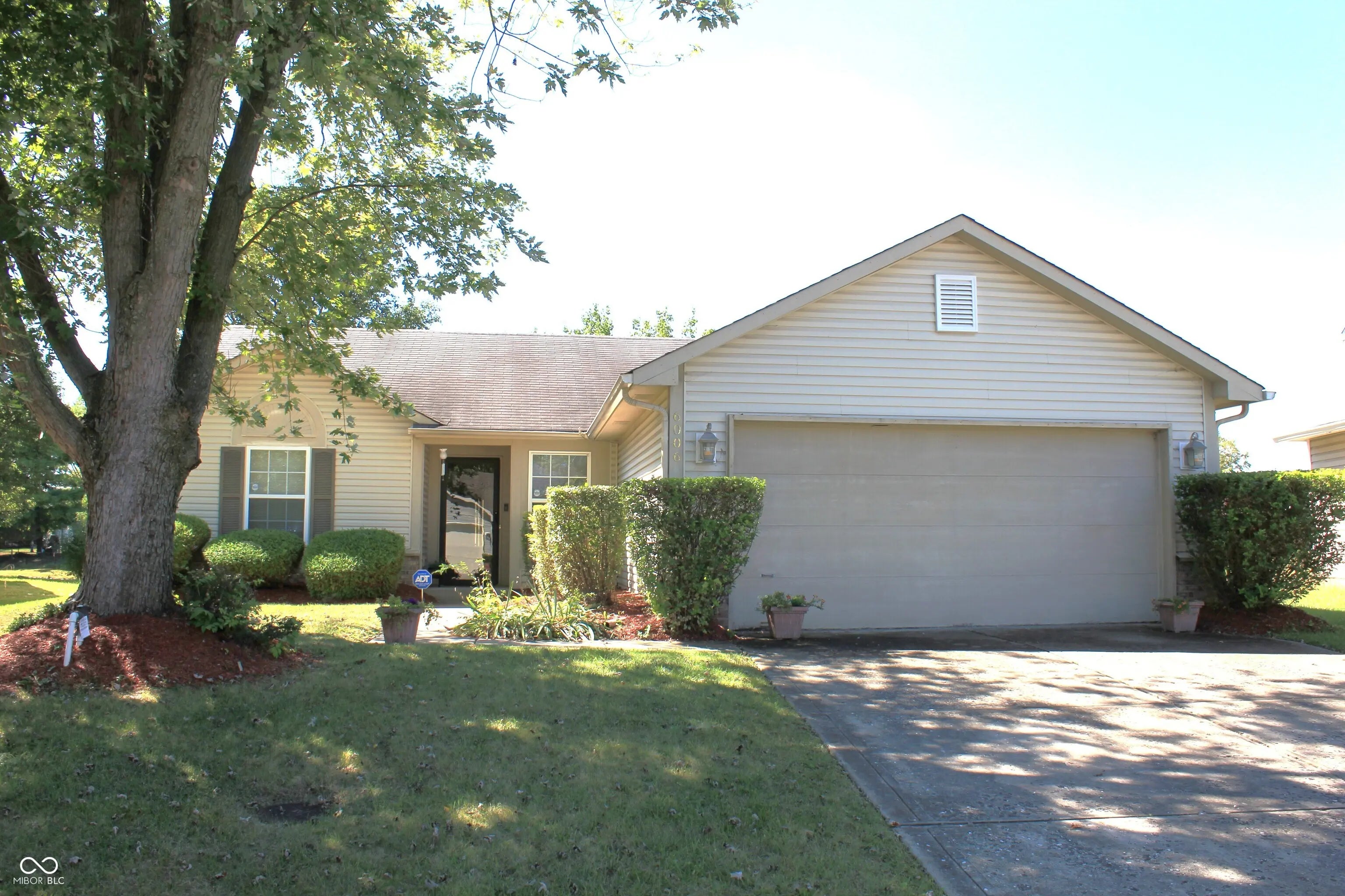 6006 Sycamore Forge Lane, Indianapolis