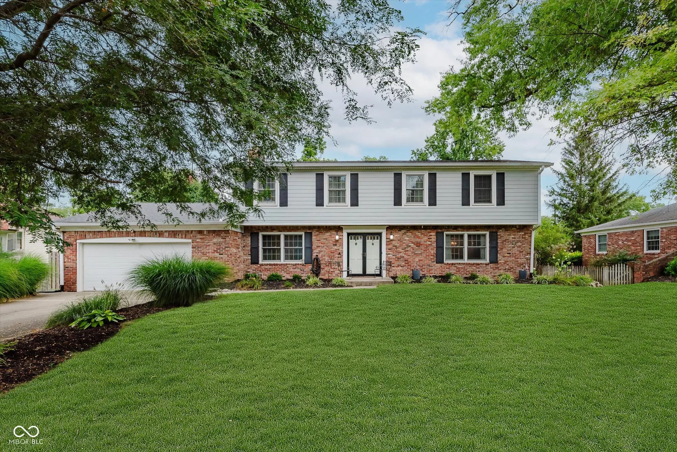 5226 E 71st Street, Indianapolis