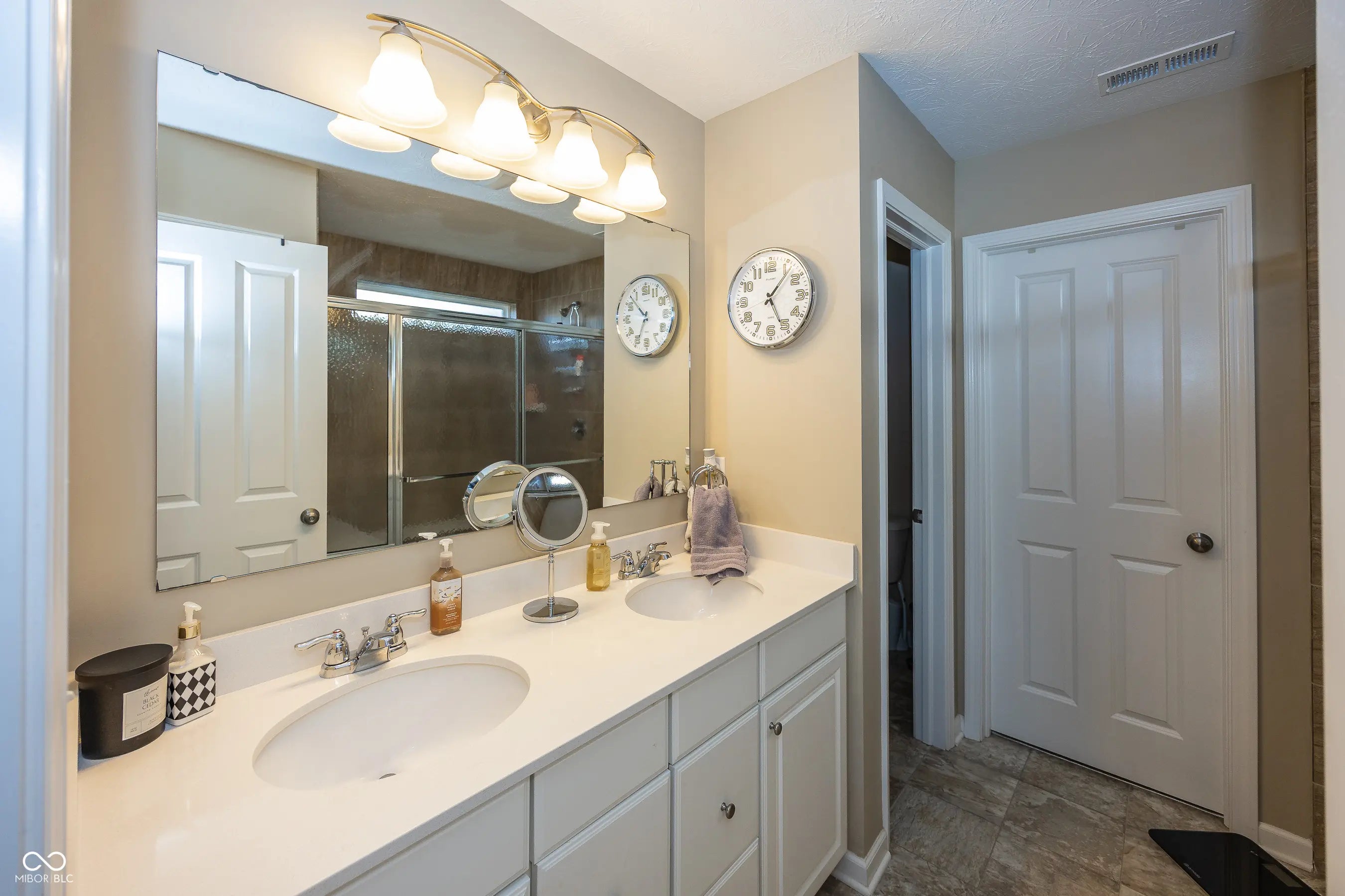 10451 Pintail Lane MLS 22056385 Hunters Crossing Estates photo 16