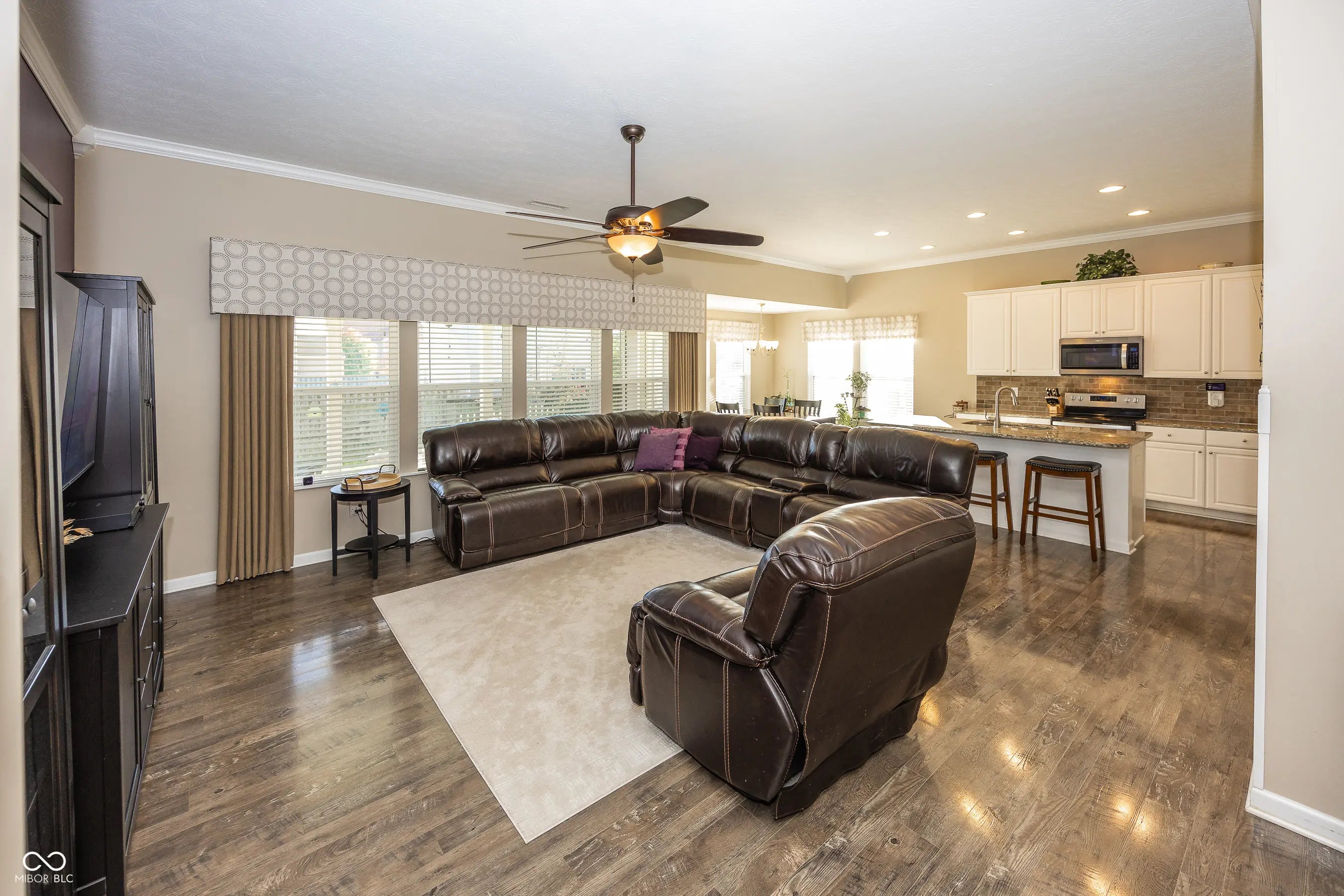 10451 Pintail Lane MLS 22056385 Hunters Crossing Estates photo 5