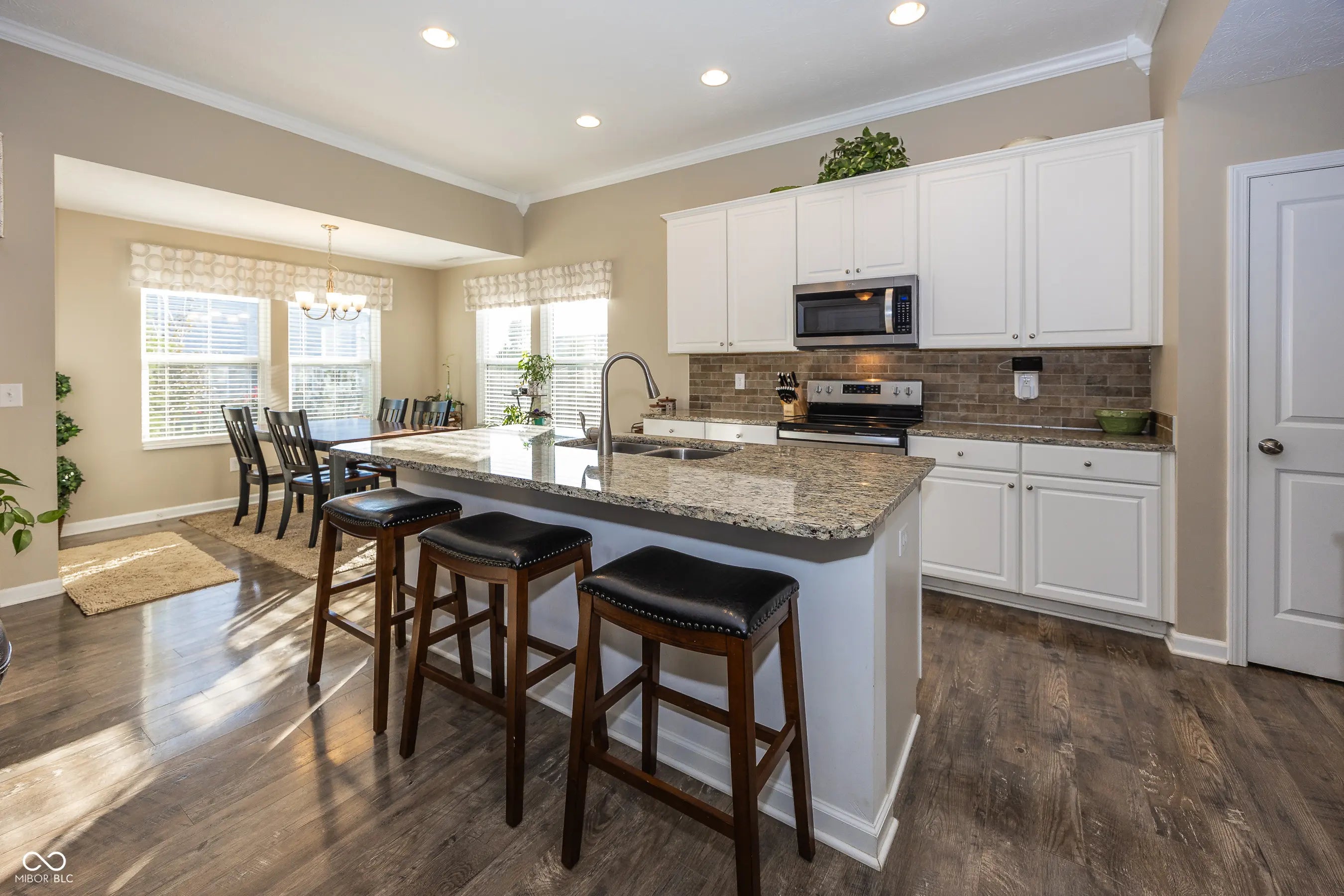 10451 Pintail Lane MLS 22056385 Hunters Crossing Estates photo 9