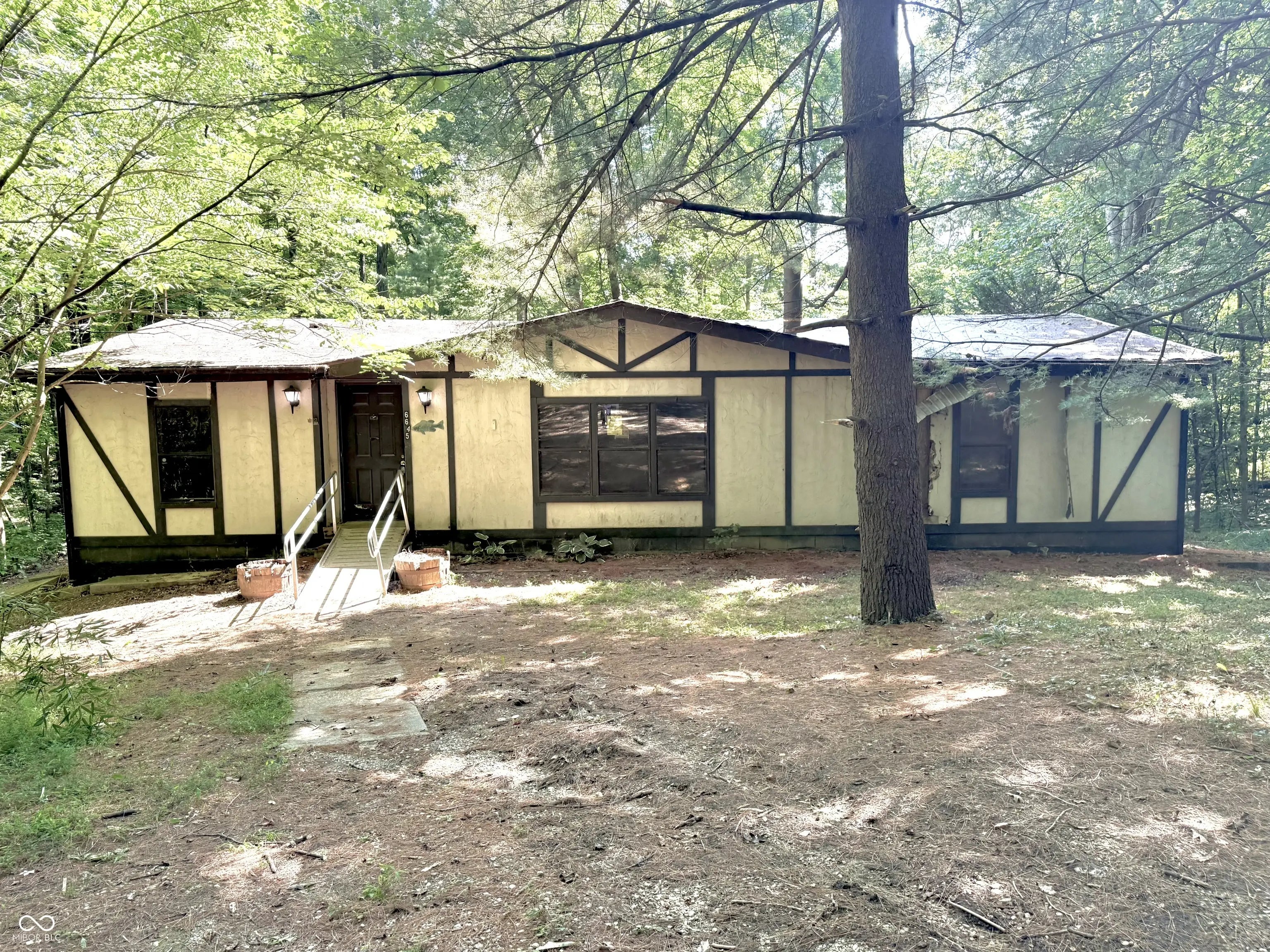 Photo of 6645 Buffalo Drive Nineveh, IN 46164