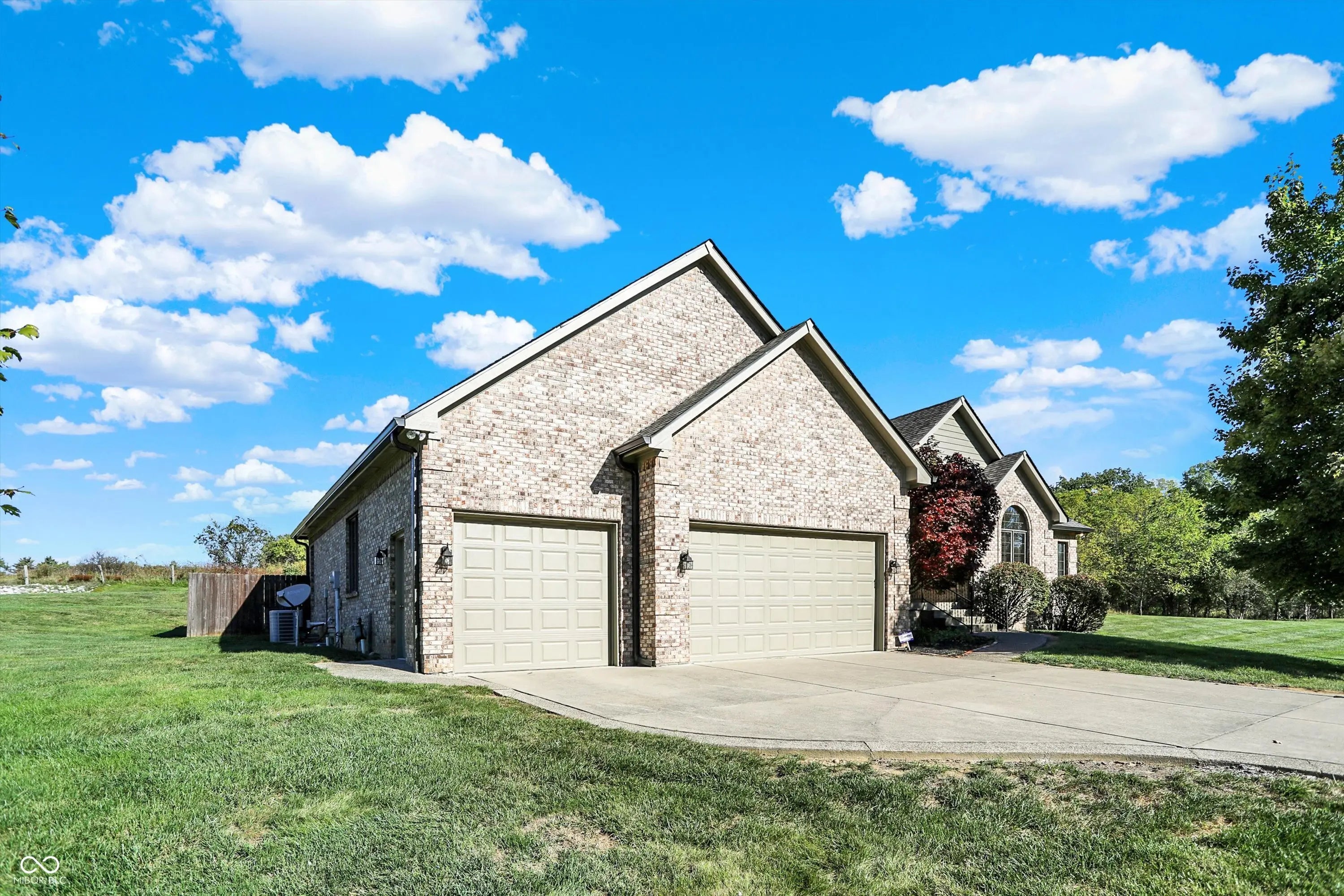 6750 E Rolling Valley Court, Mooresville