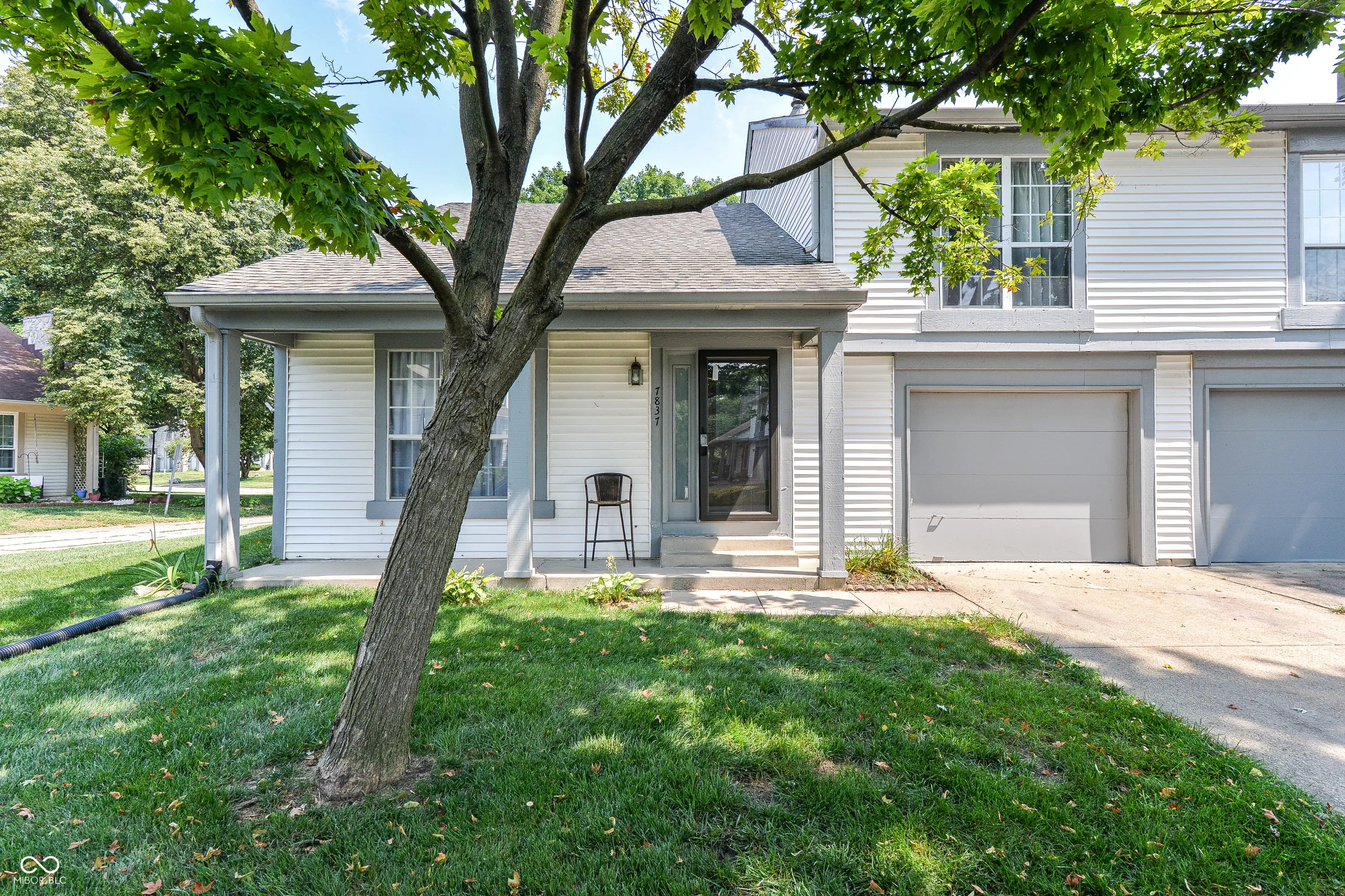 7837 Hunters Path, Indianapolis