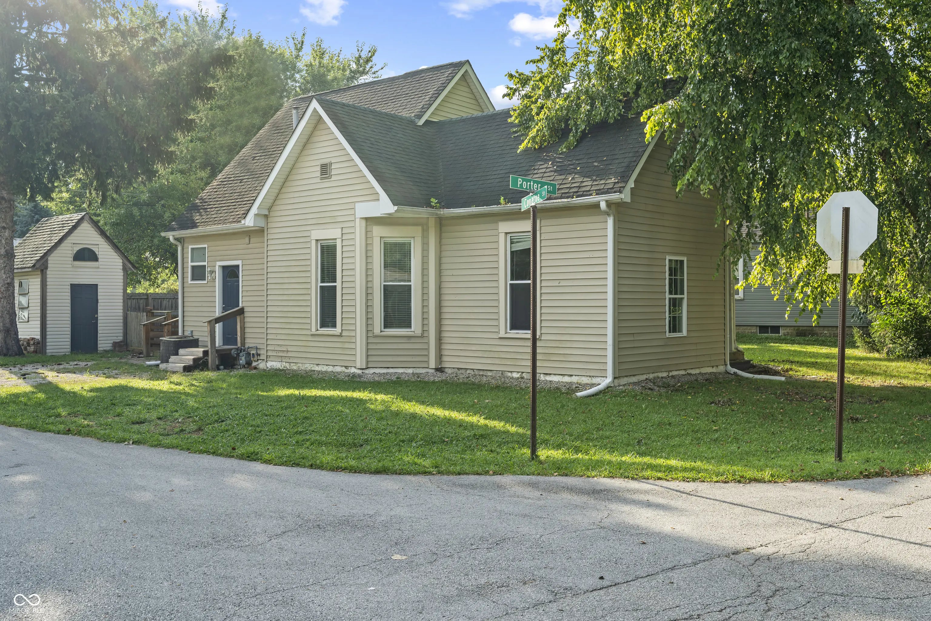 Photo of 2301 Porter Street Indianapolis, IN 46231