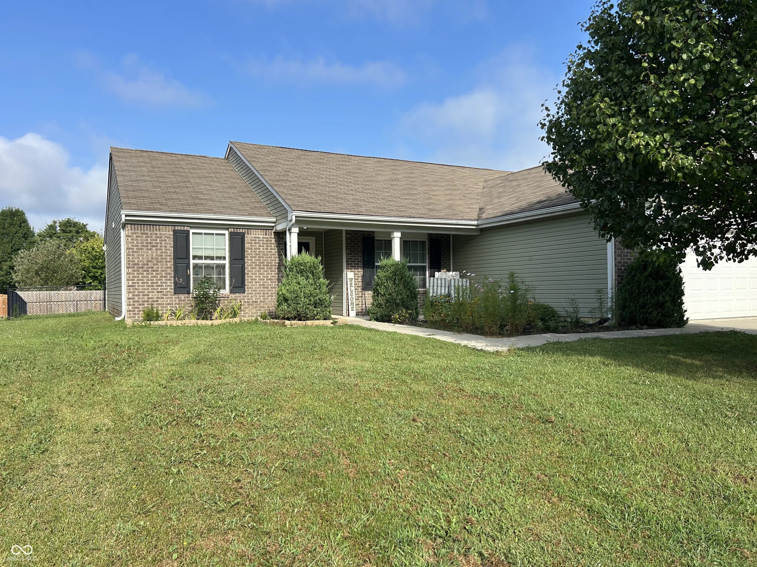 1786 Archbury Drive, Avon