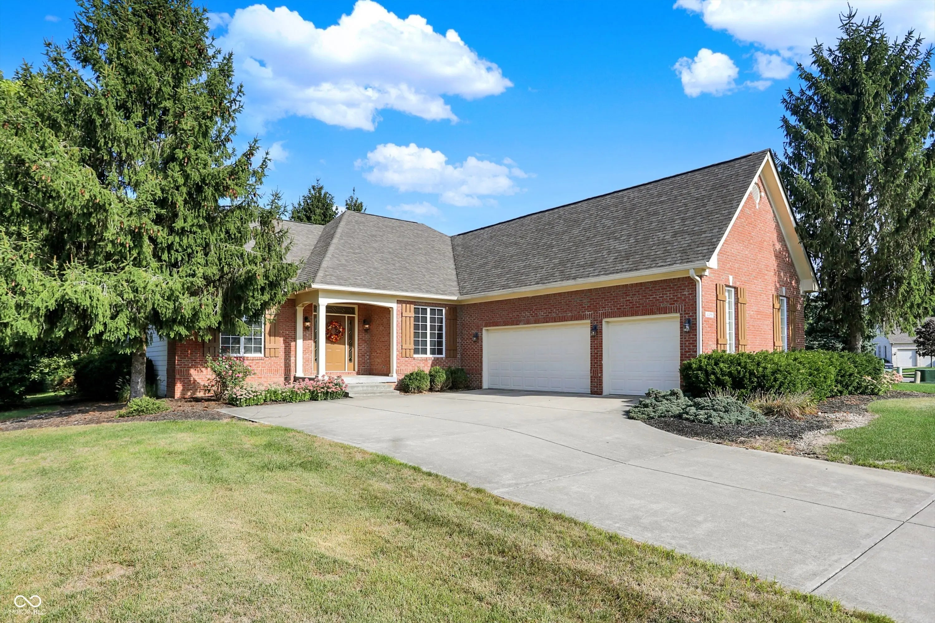 4498 Nottinghill Drive, Avon
