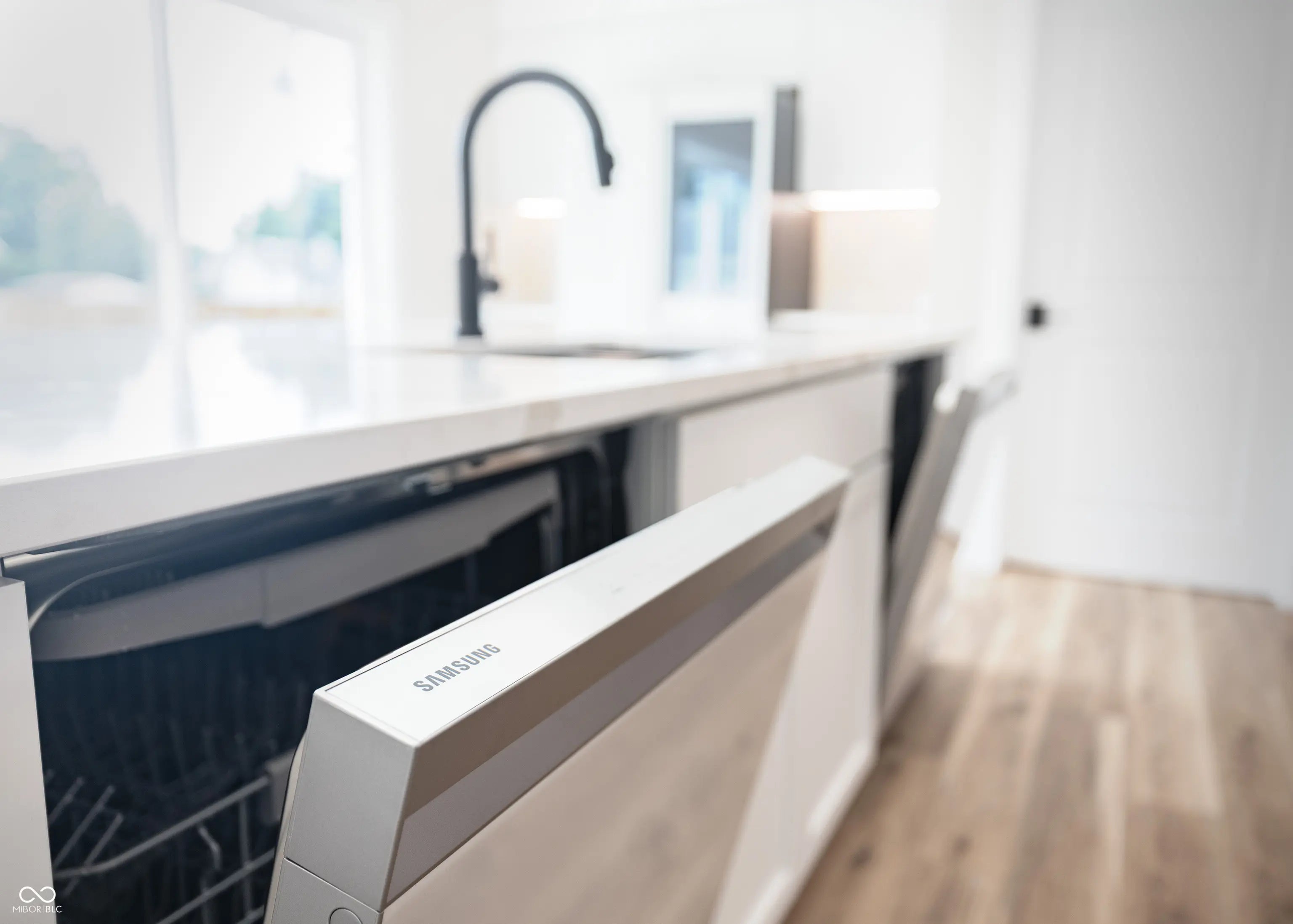 825 Main Street MLS 22056870 Starkeys photo 16