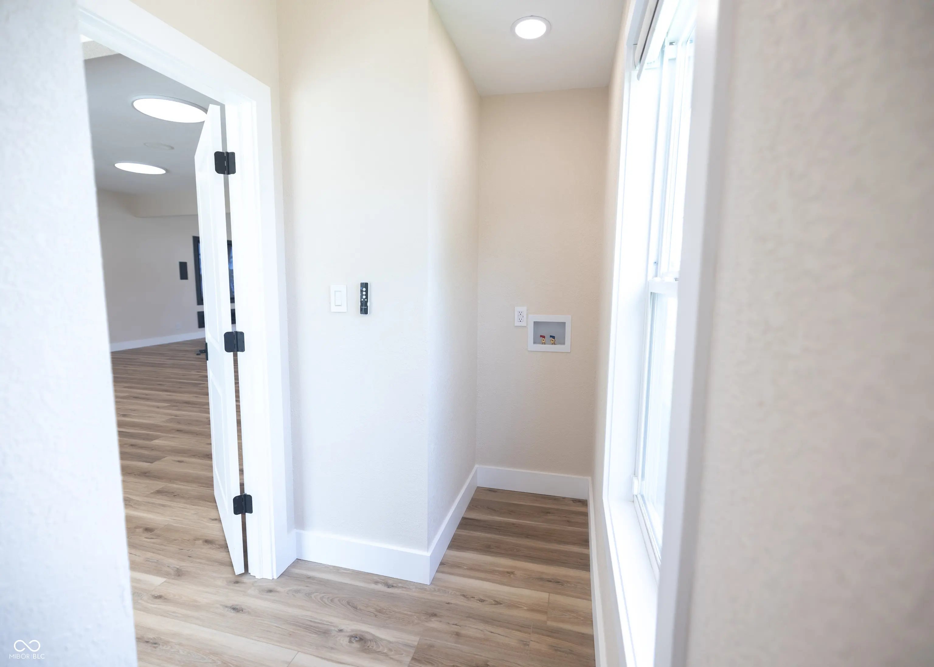 825 Main Street MLS 22056870 Starkeys photo 24