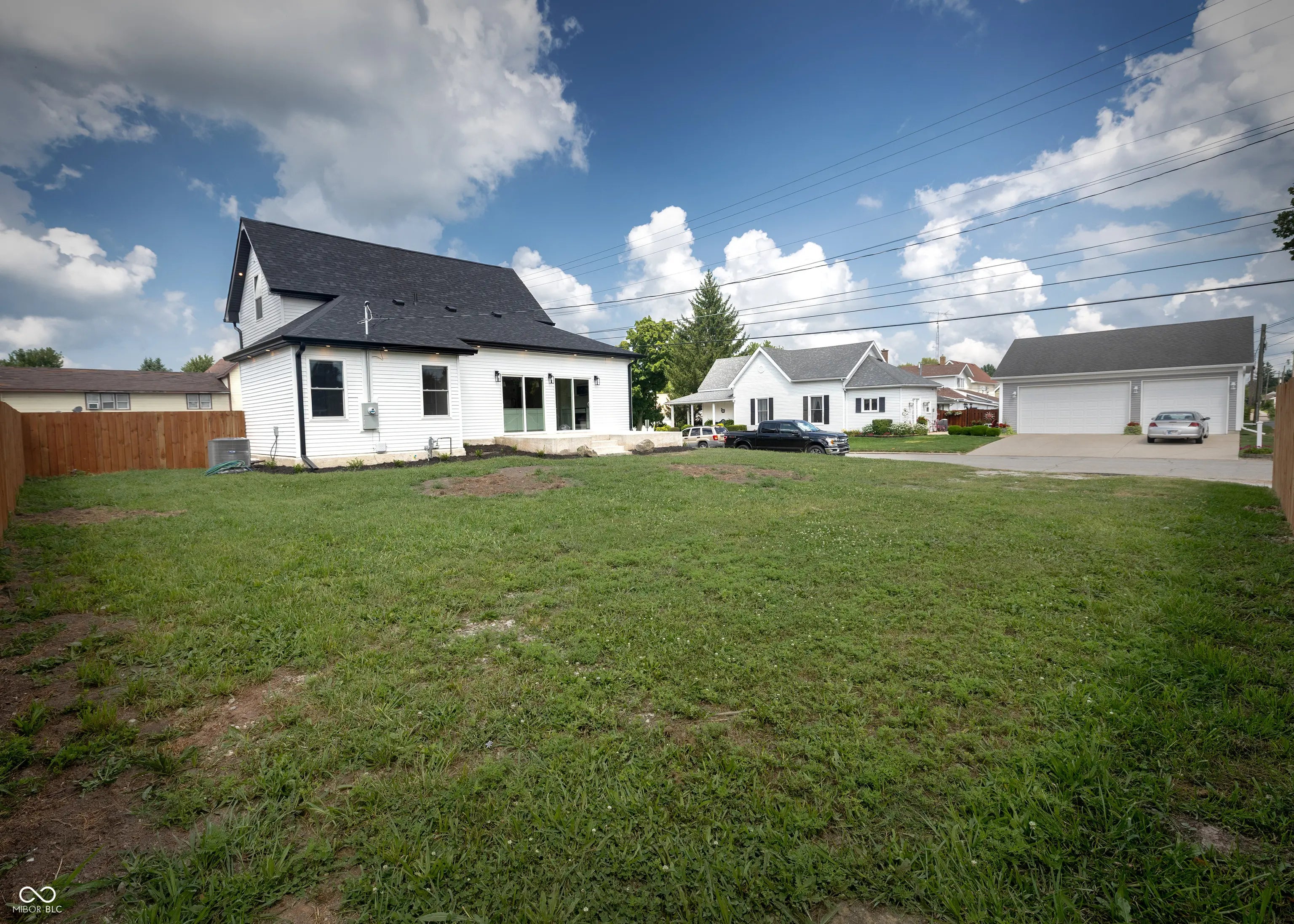 825 Main Street MLS 22056870 Starkeys photo 3