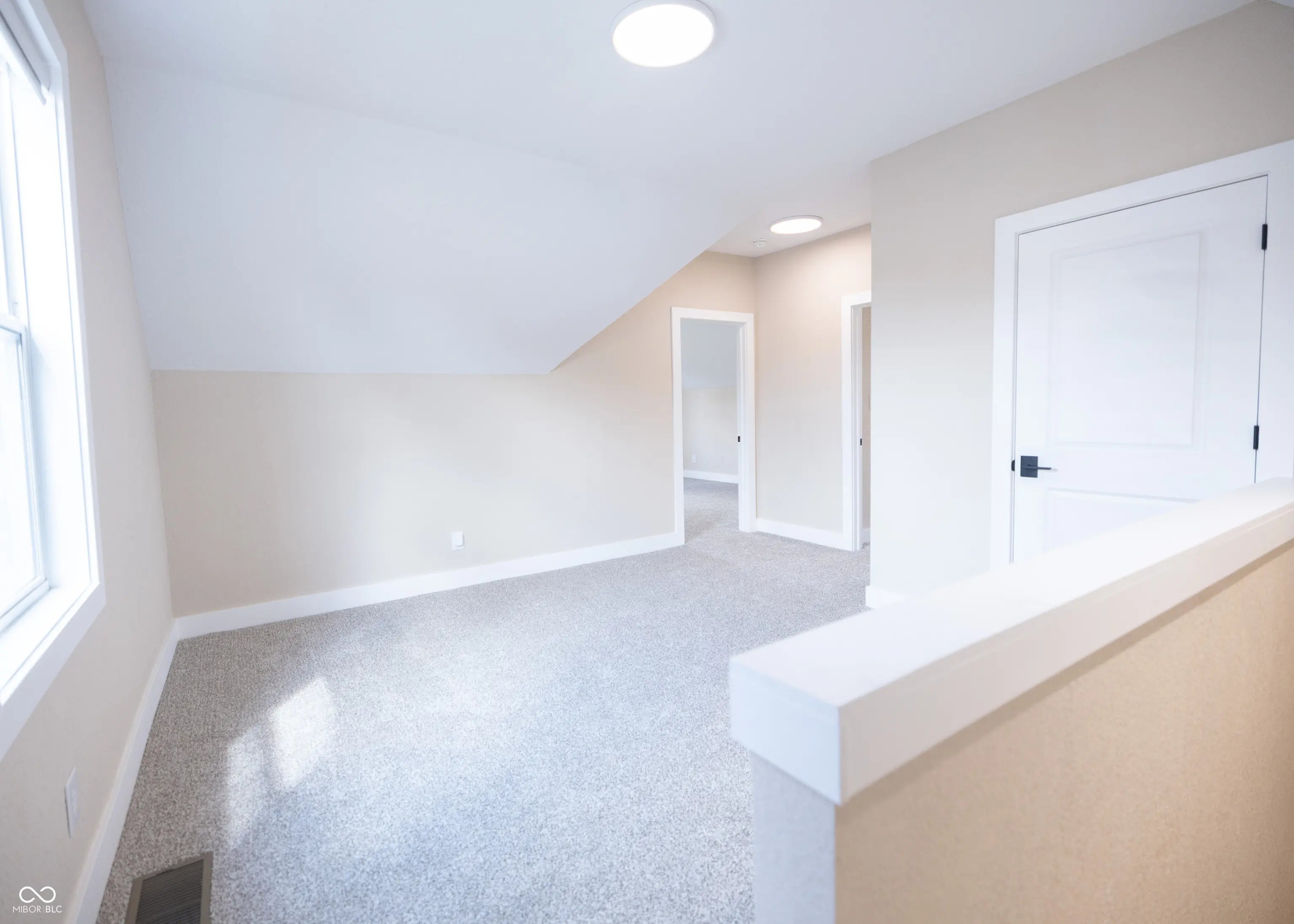 825 Main Street MLS 22056870 Starkeys photo 34