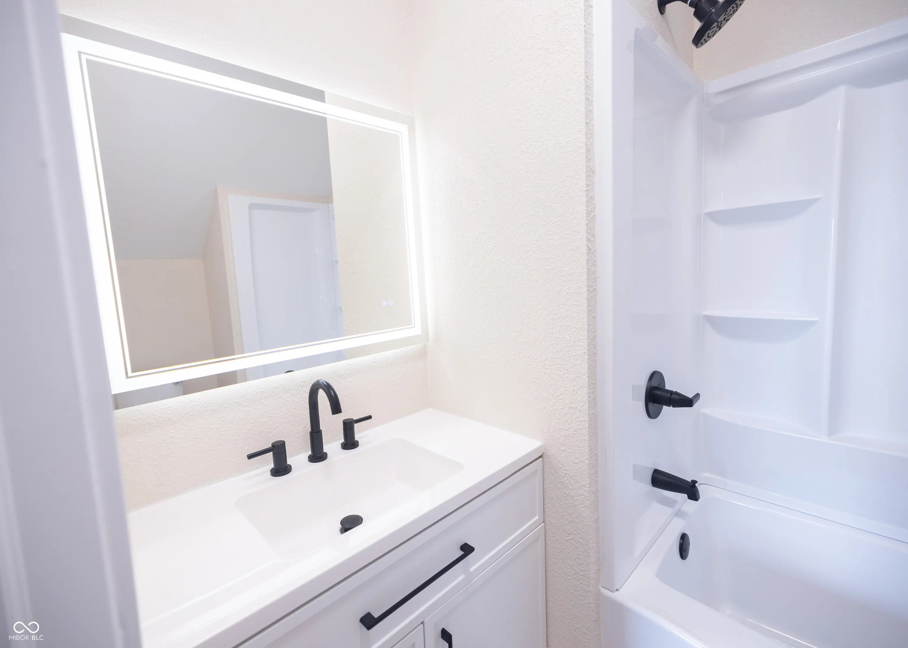 825 Main Street MLS 22056870 Starkeys photo 36