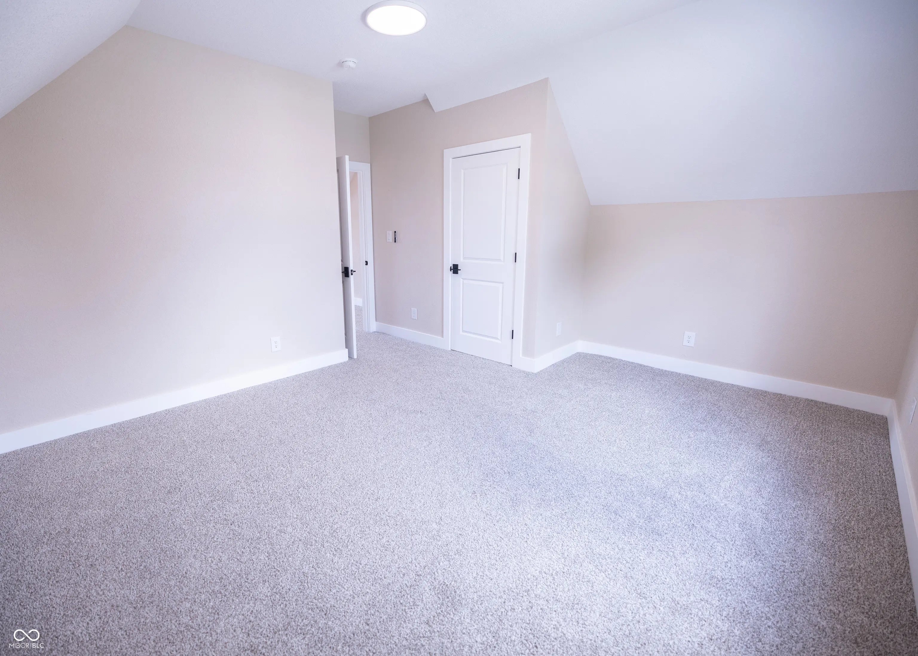 825 Main Street MLS 22056870 Starkeys photo 39