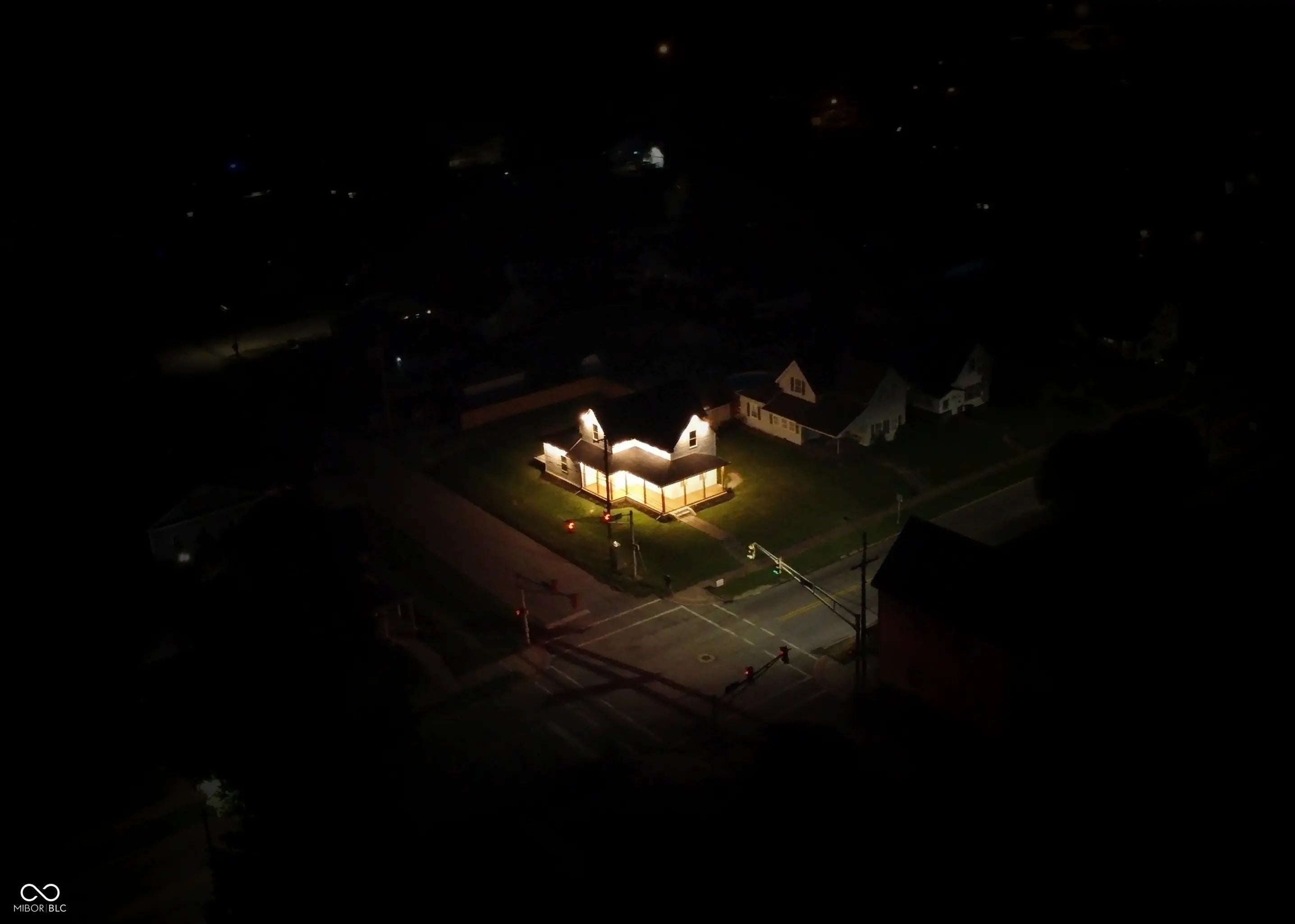 825 Main Street MLS 22056870 Starkeys photo 6