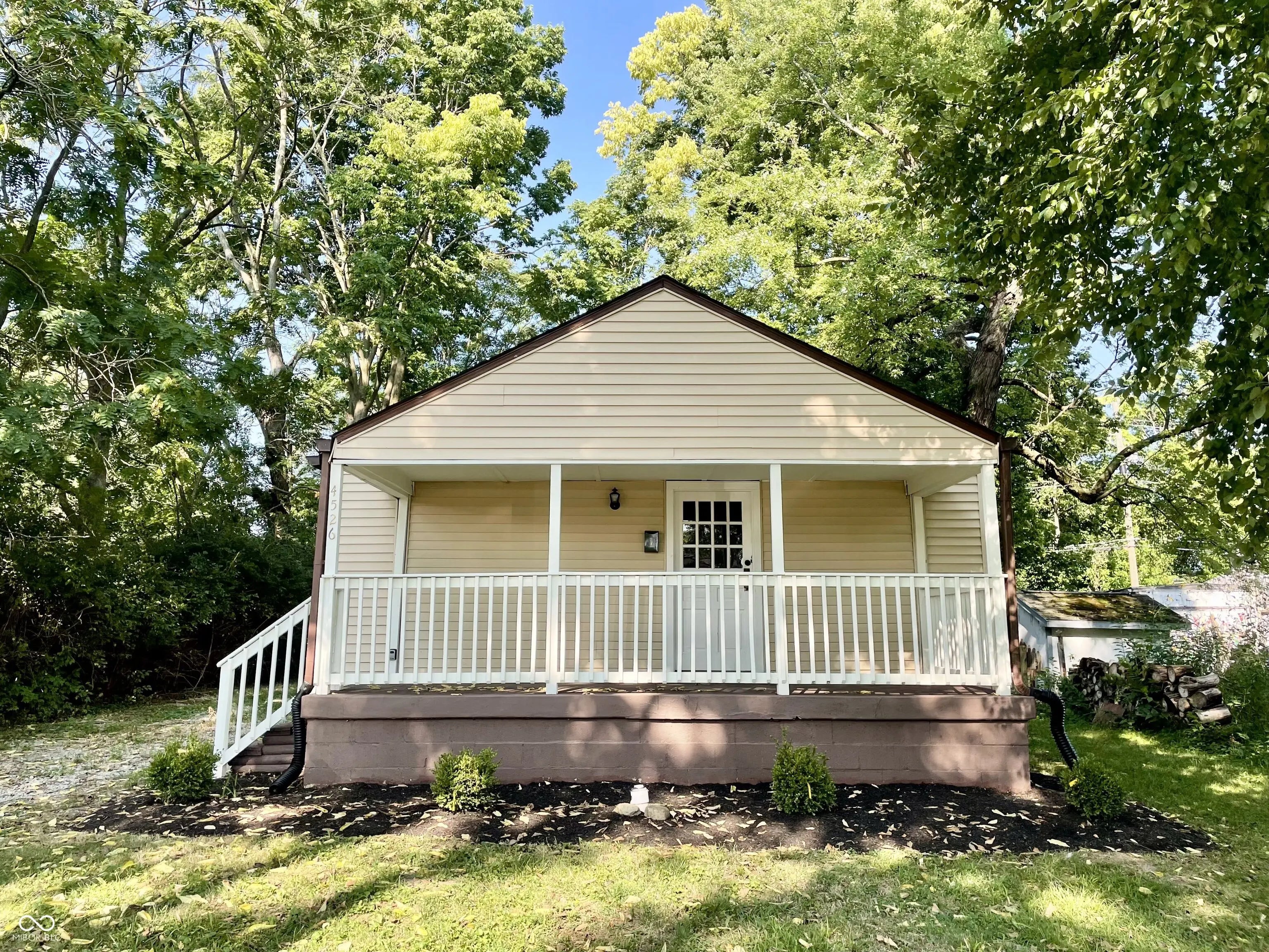 4526 Caroline Avenue, Indianapolis