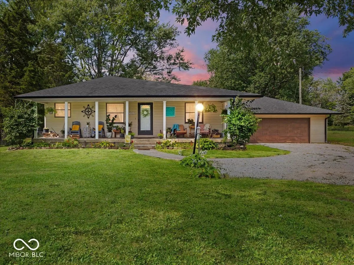 6784 E County Road 100 S, Avon