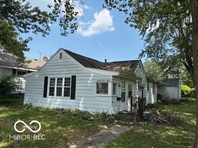 2204 S Waldemere Avenue, Muncie