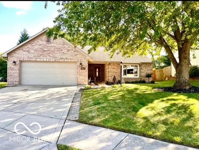 4627 Turfway Court, Greenwood