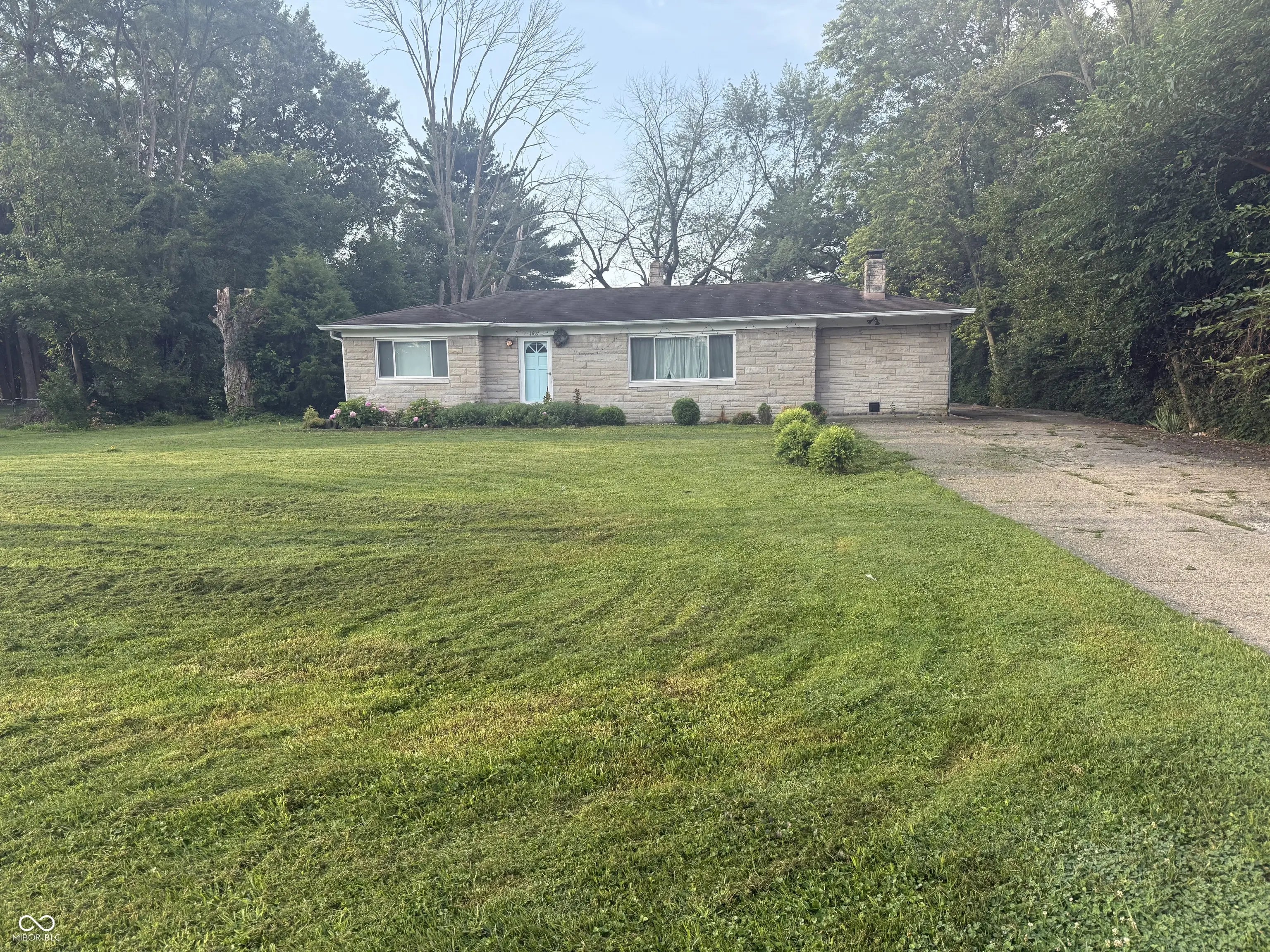 1607 E Stop 12 Road, Indianapolis