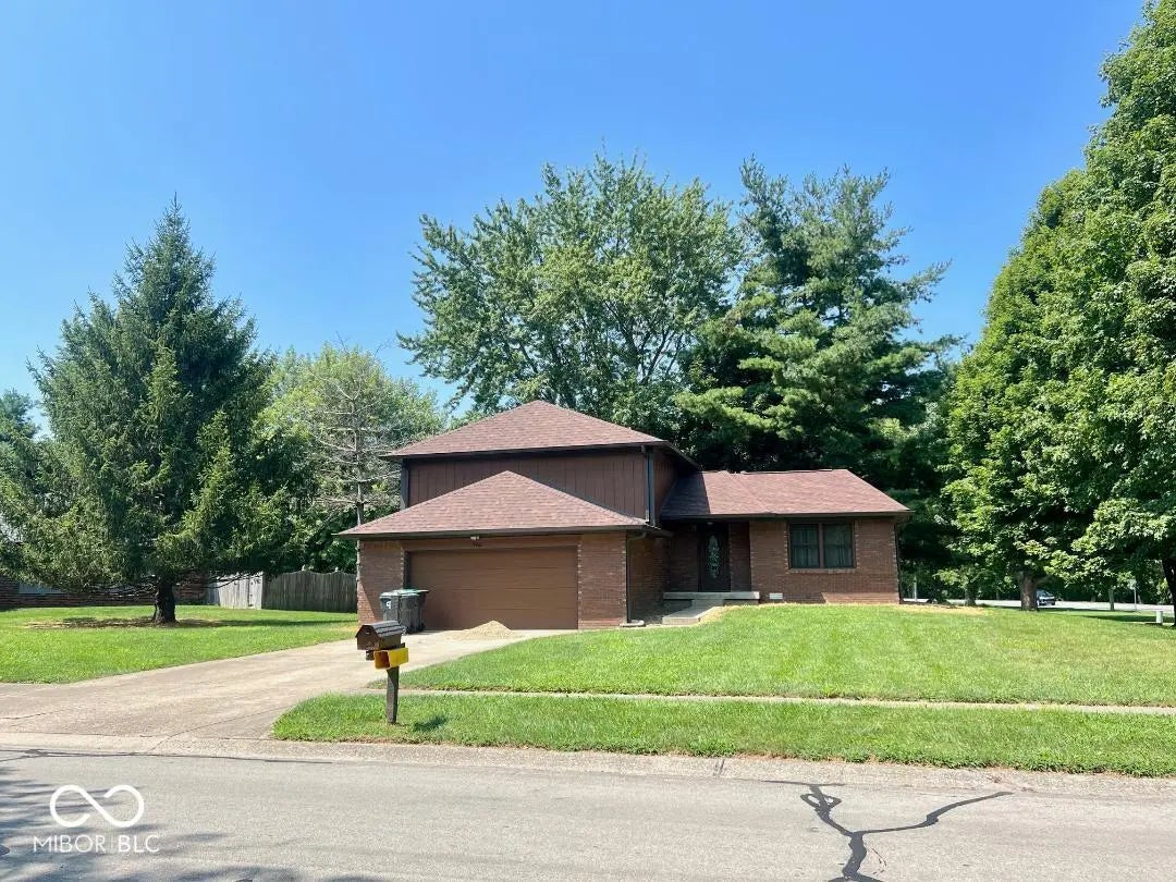792 Whispering Trail, Greenwood