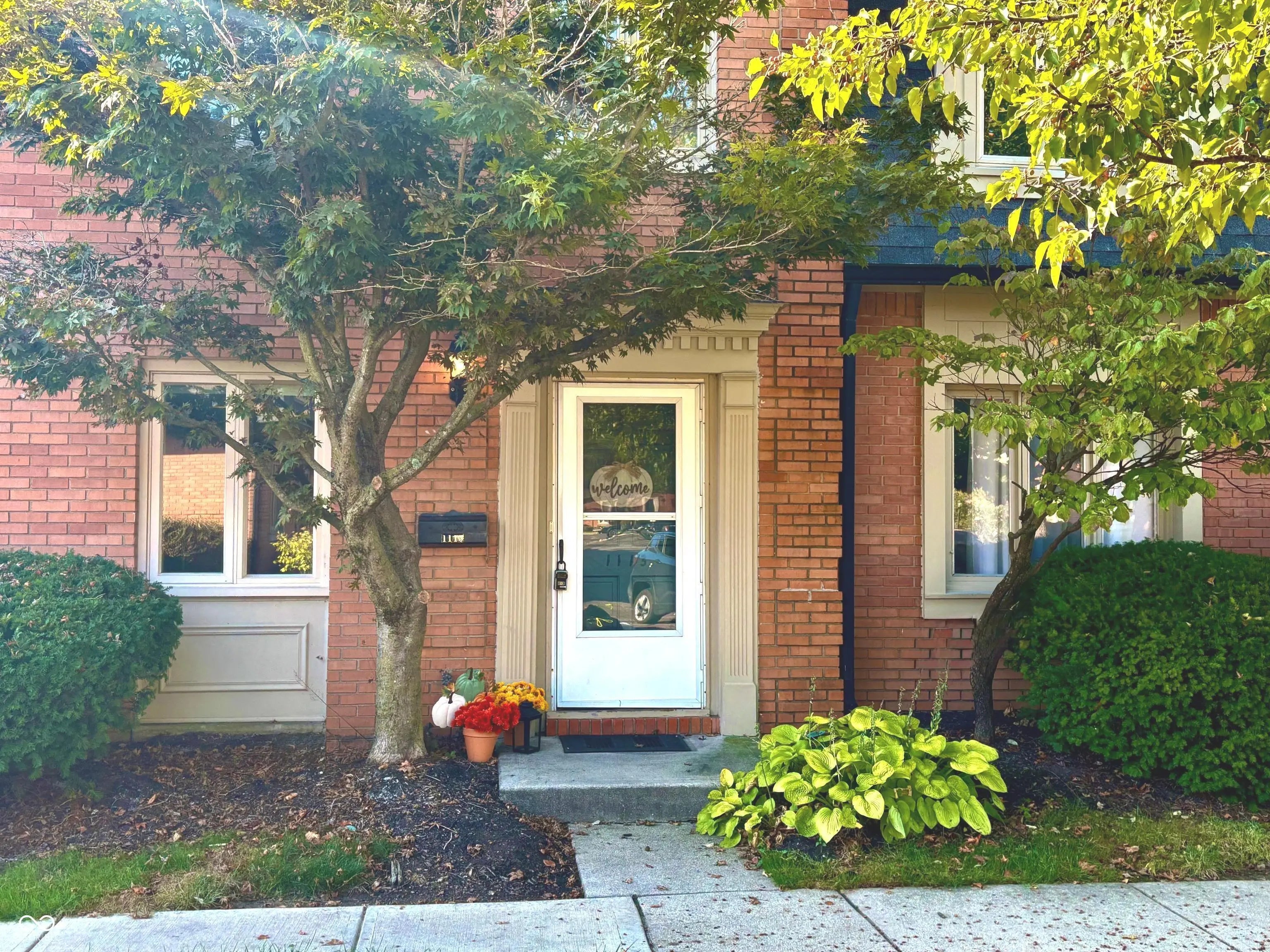 1113 Canterbury Square S, Indianapolis