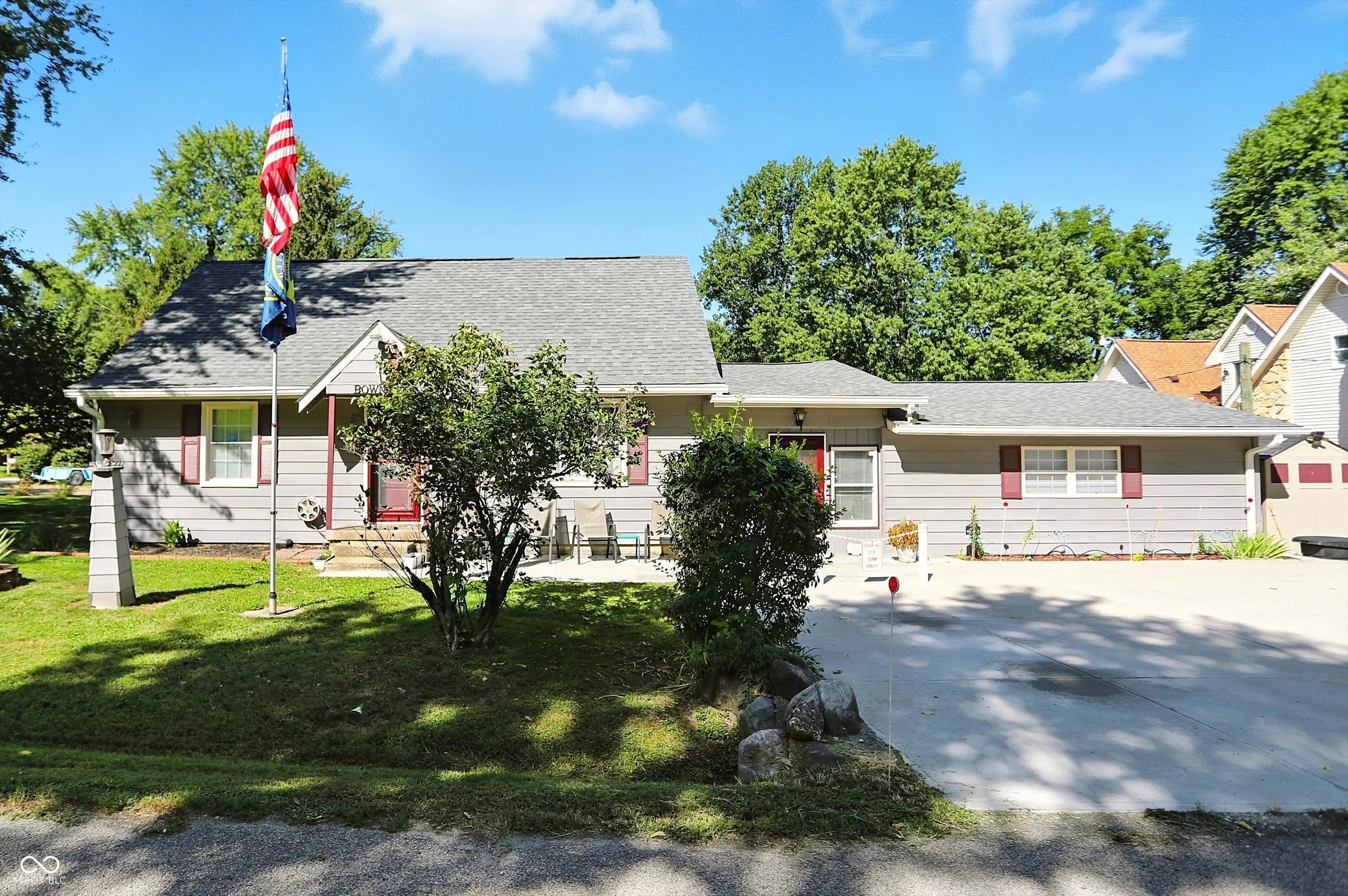 Photo of 1310 N Dukane Way Indianapolis, IN 46214