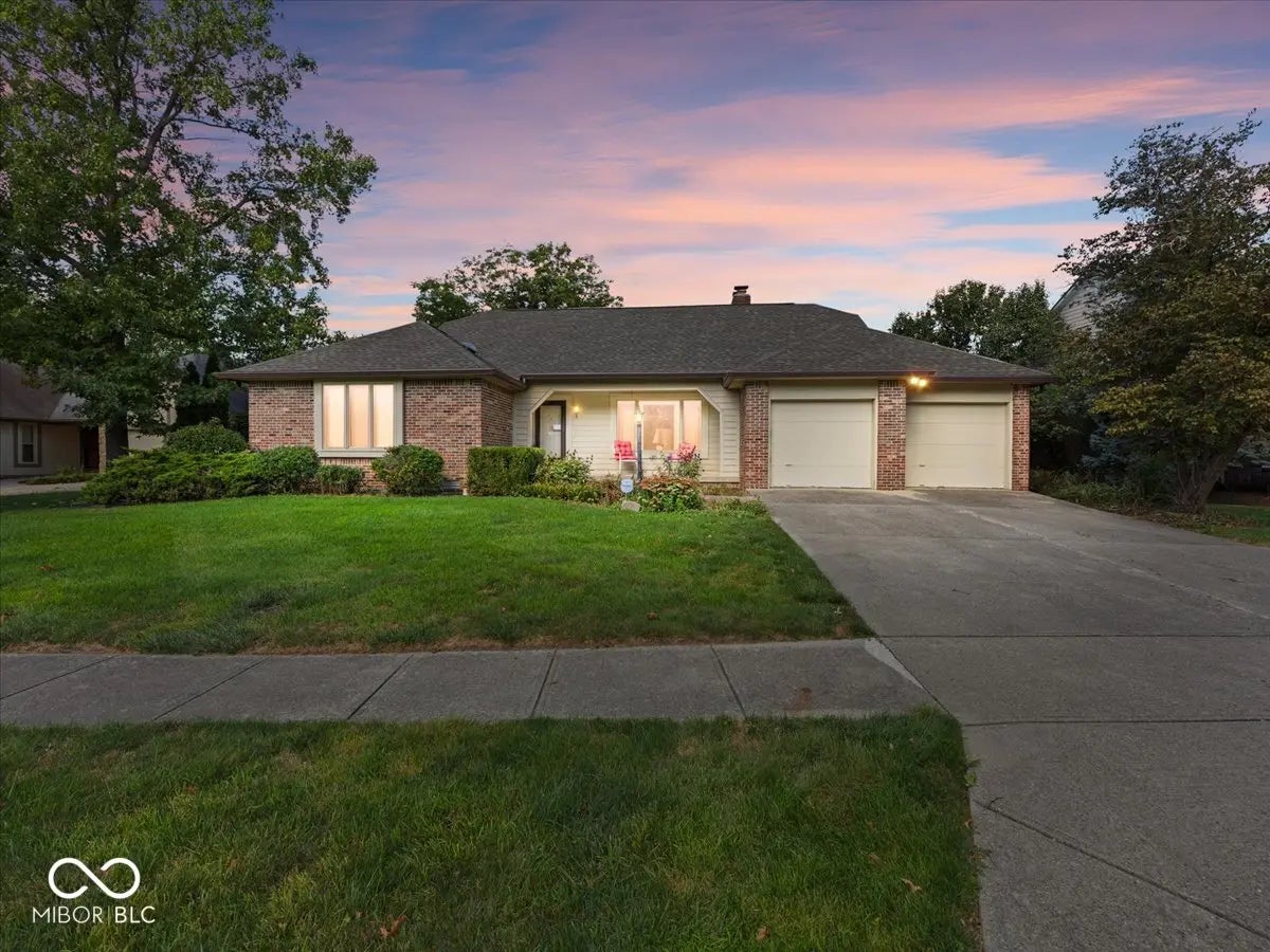 7950 Bayview Point, Indianapolis