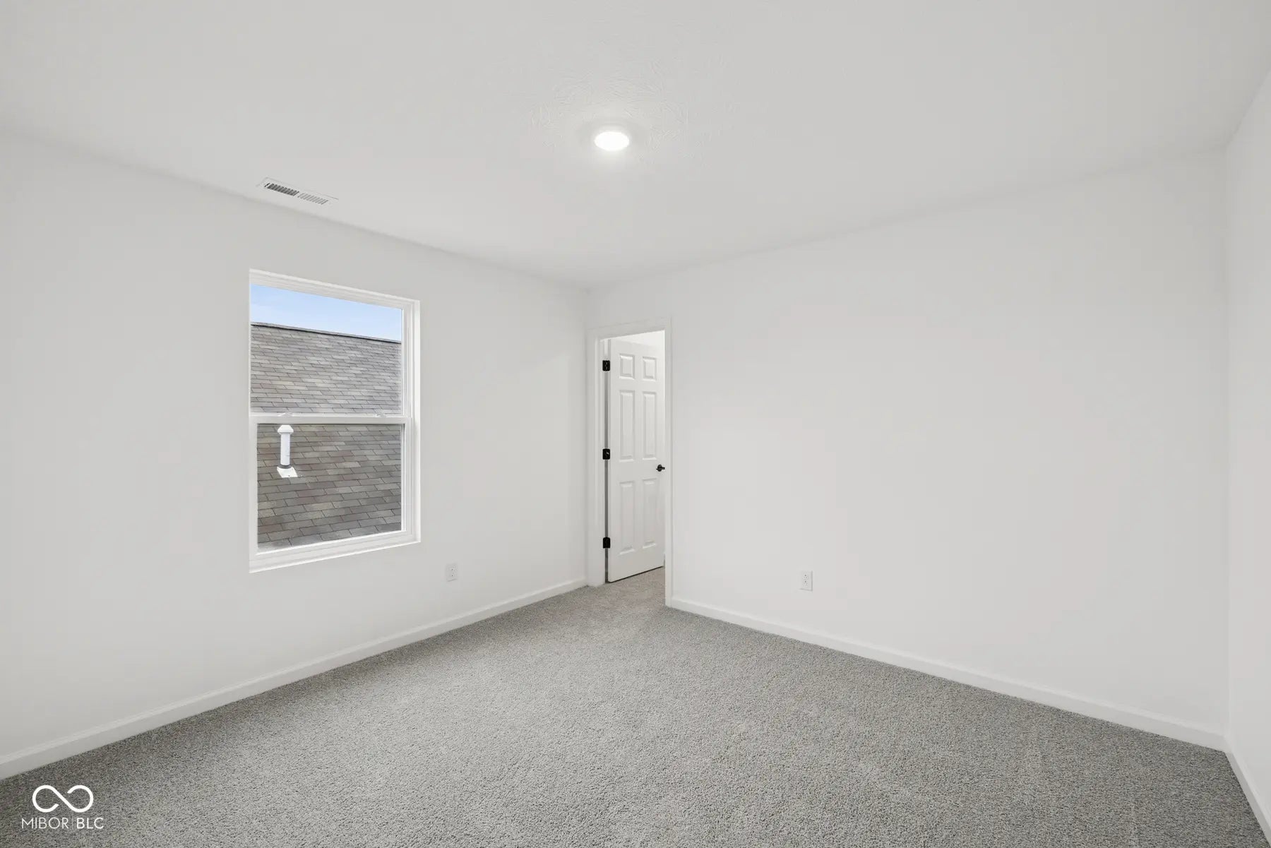 5215 Rolling Meadow Boulevard MLS 22057658 Belmont photo 2