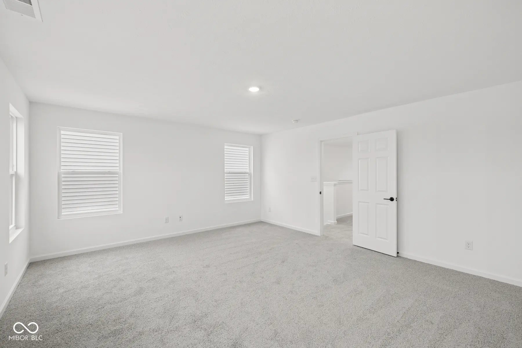 5215 Rolling Meadow Boulevard MLS 22057658 Belmont photo 4