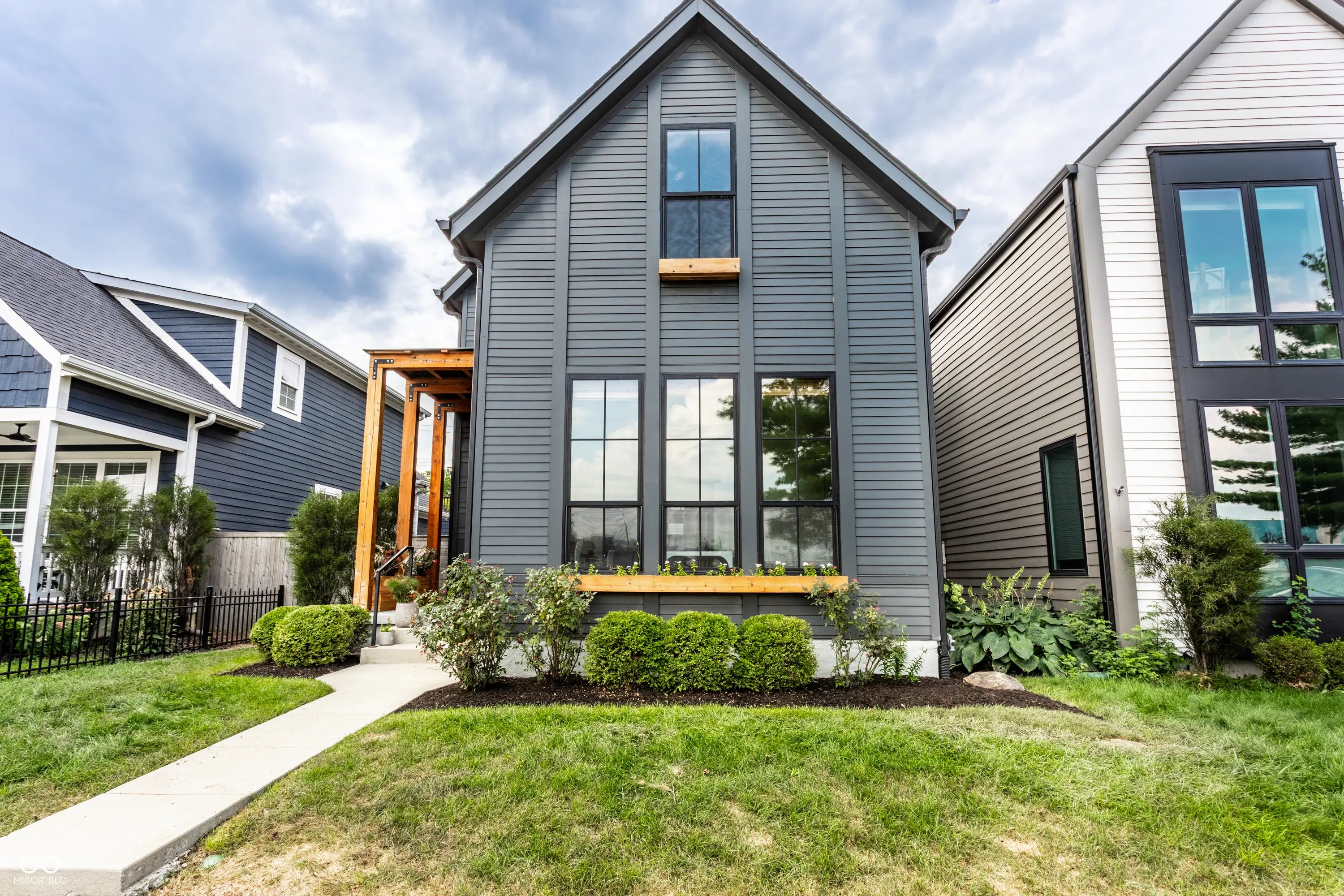 Photo of 1421 E 11th Street Indianapolis, IN 46201