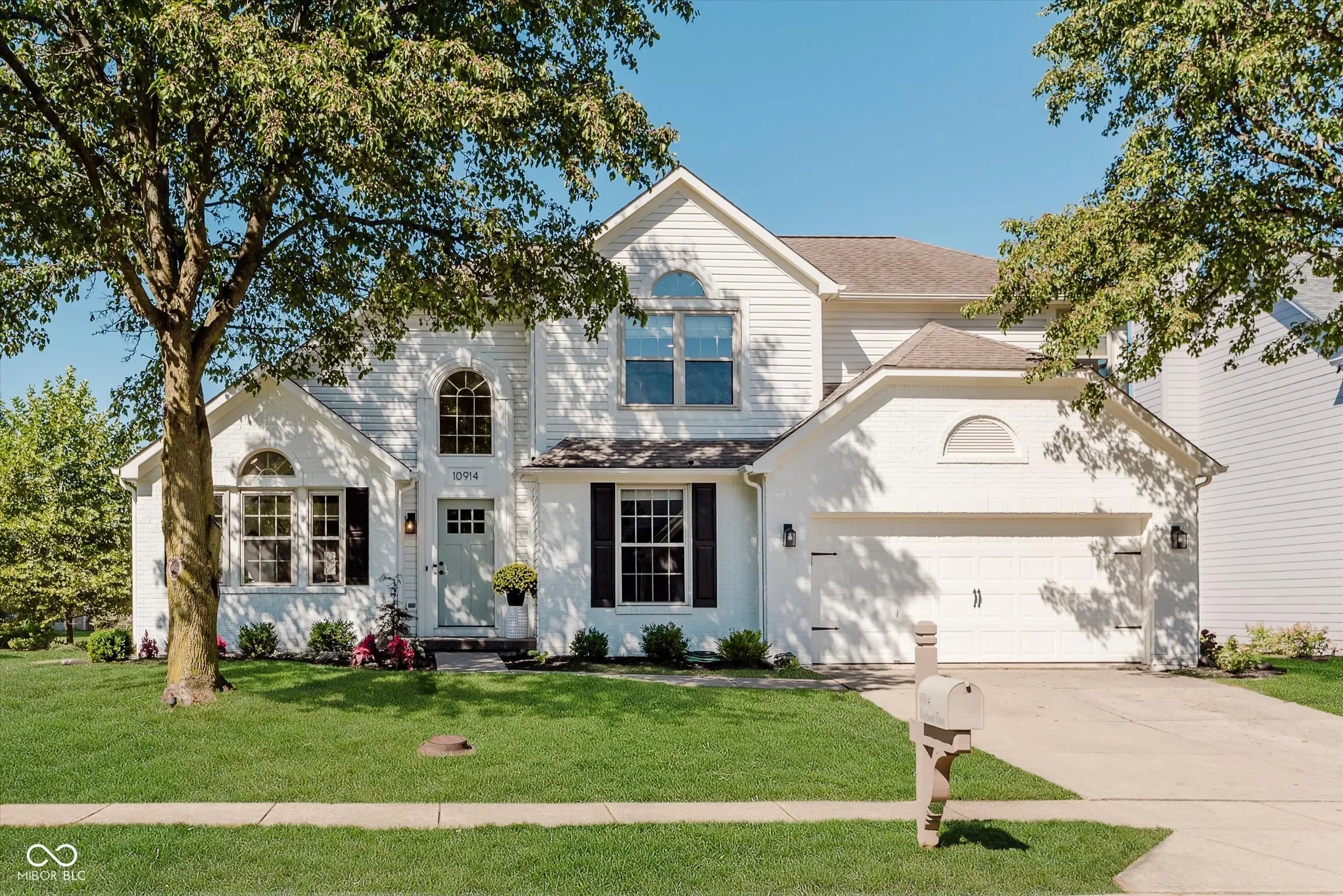 10914 Woodward Drive, Fishers
