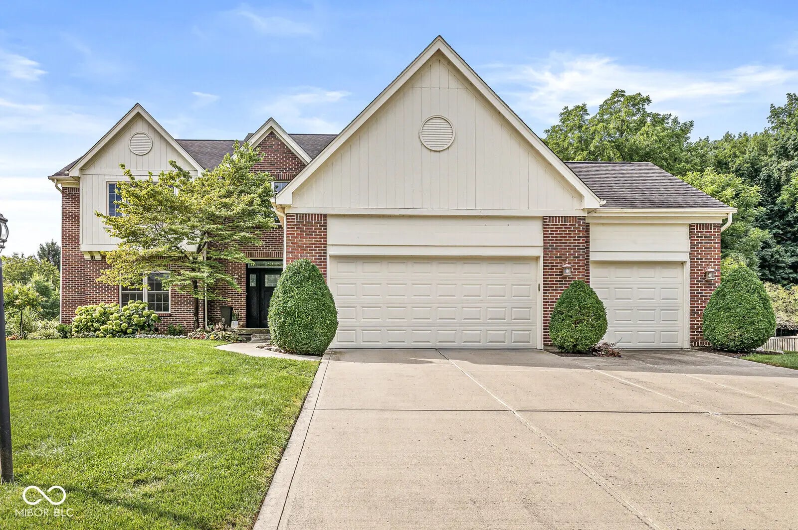8825 Sommerwood Drive, Noblesville