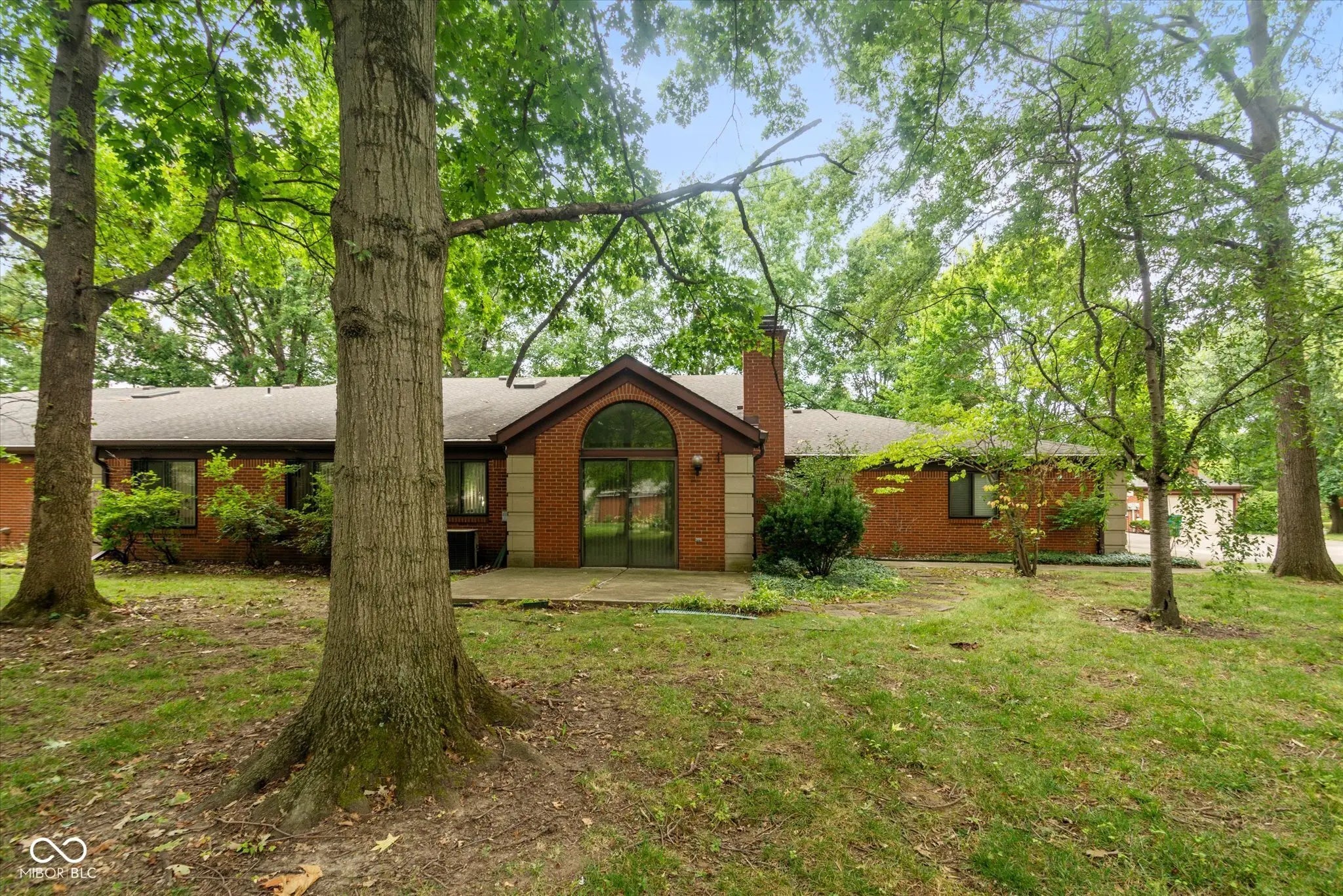 2203 Oak Run Place, Indianapolis