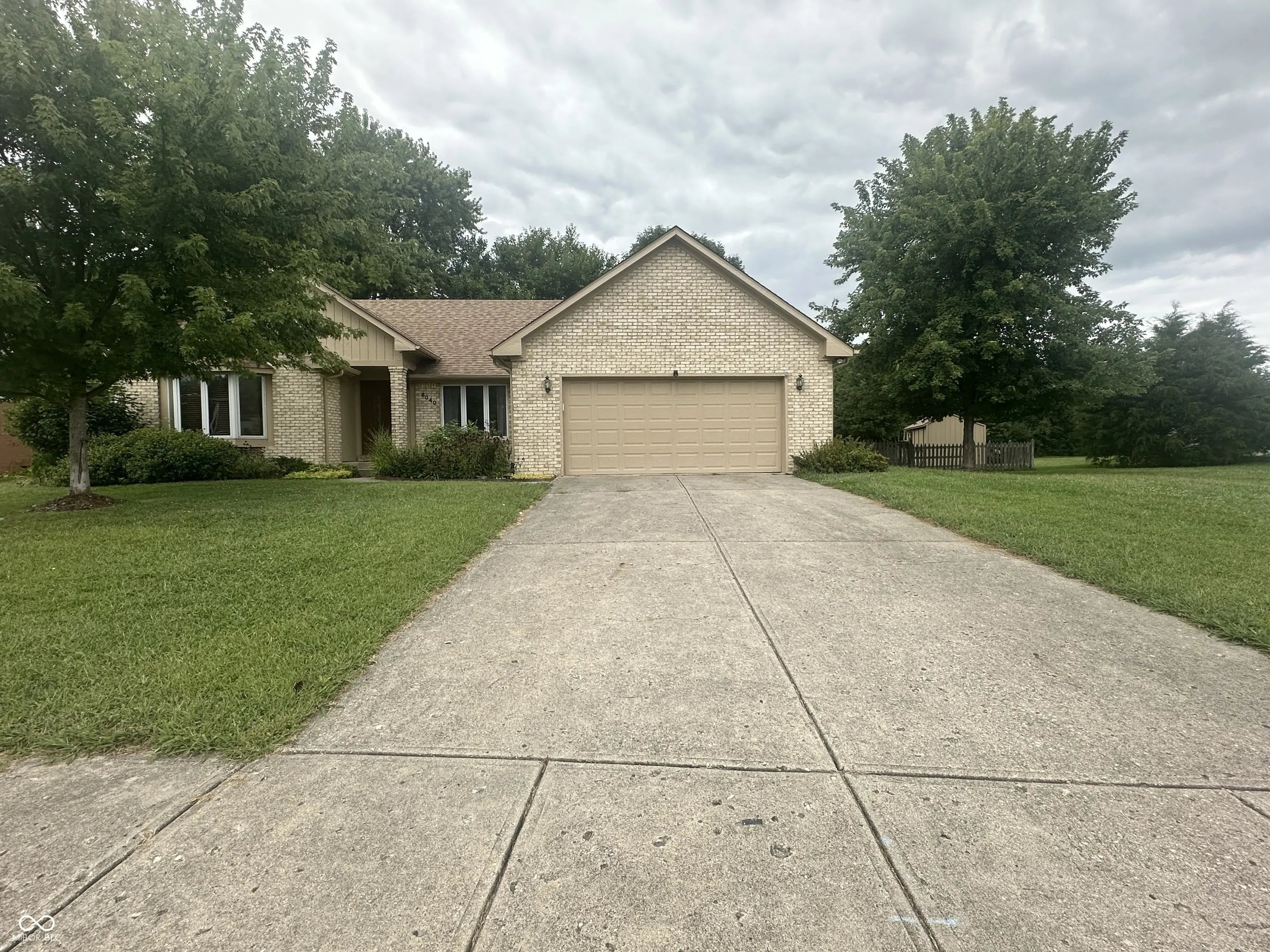 6040 Buck Trail Road, Indianapolis