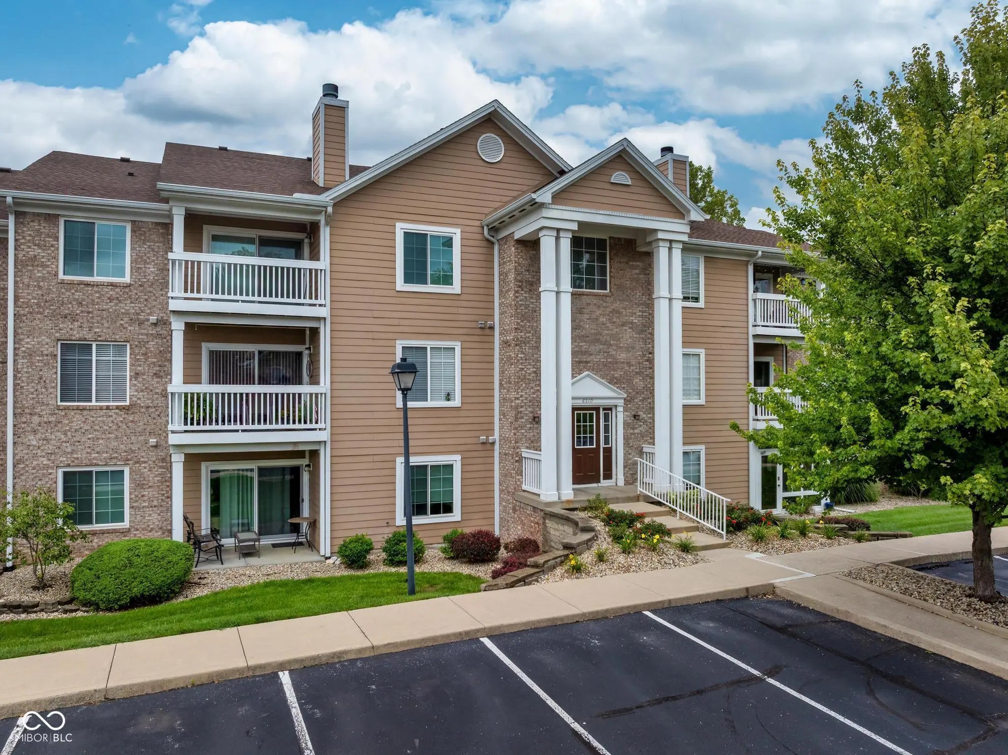 6510 Jade Stream Court 208, Indianapolis