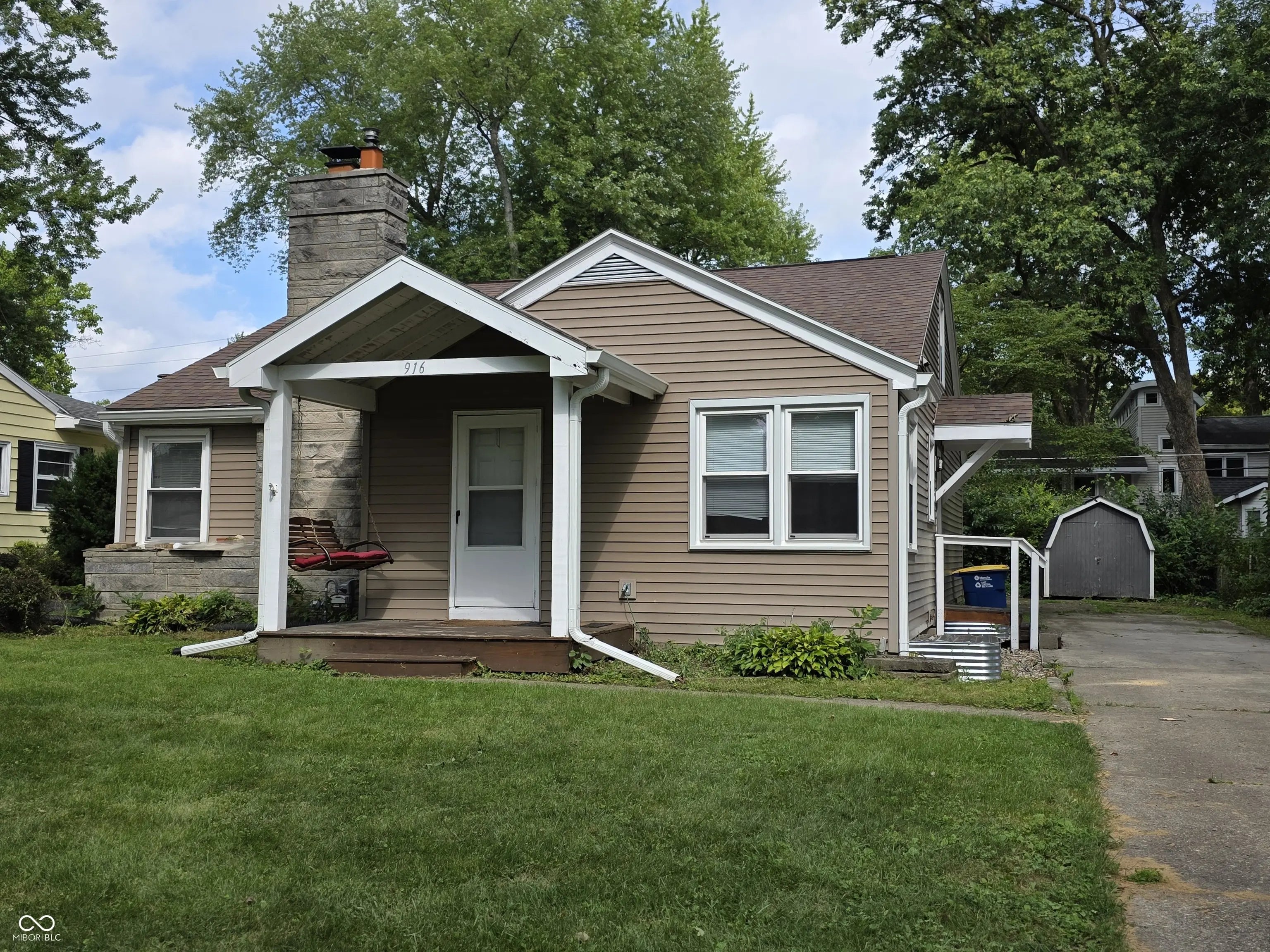 Photo of 916 N Alden Road Muncie, IN 47304