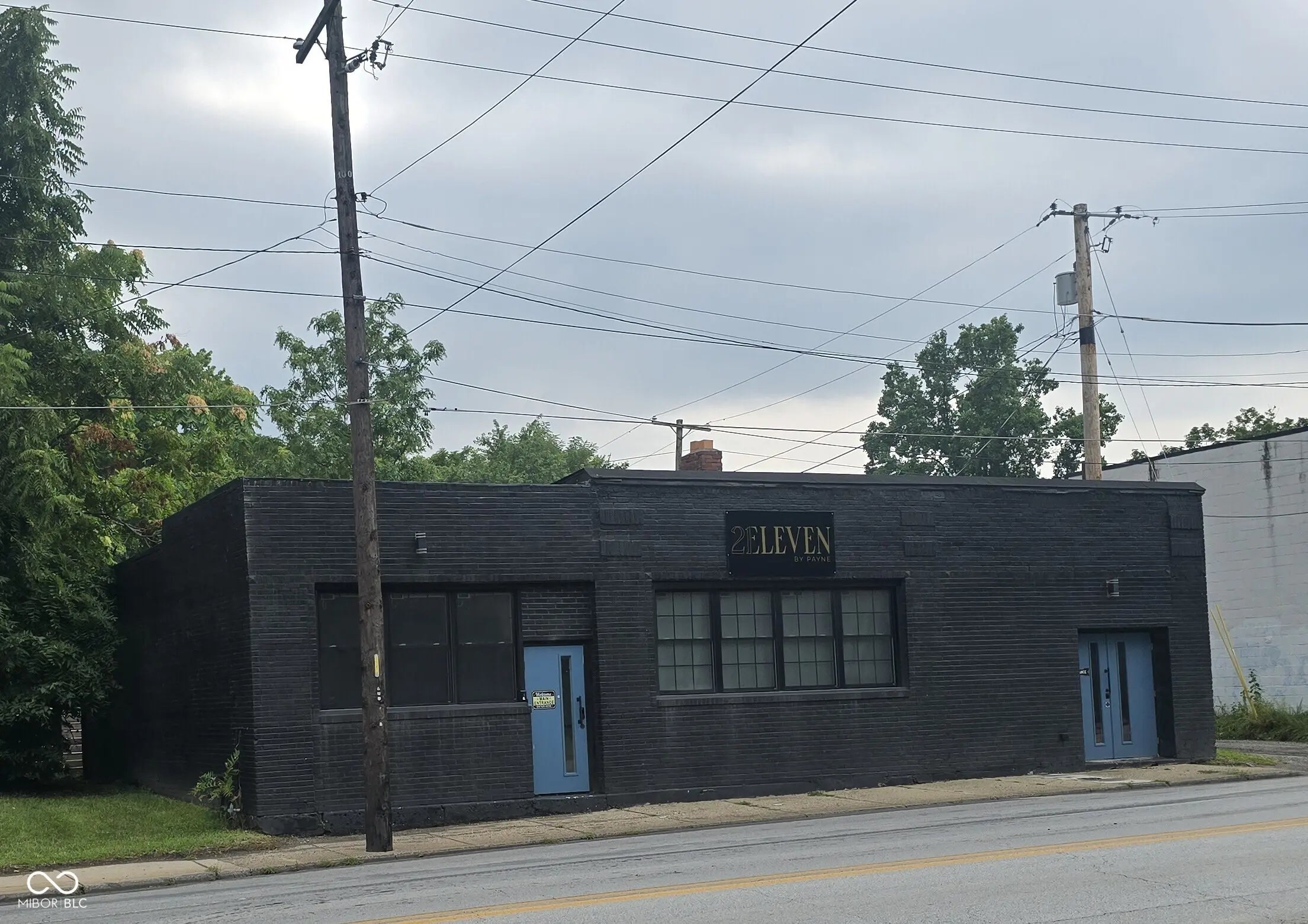 2111 W 10th Street, Indianapolis
