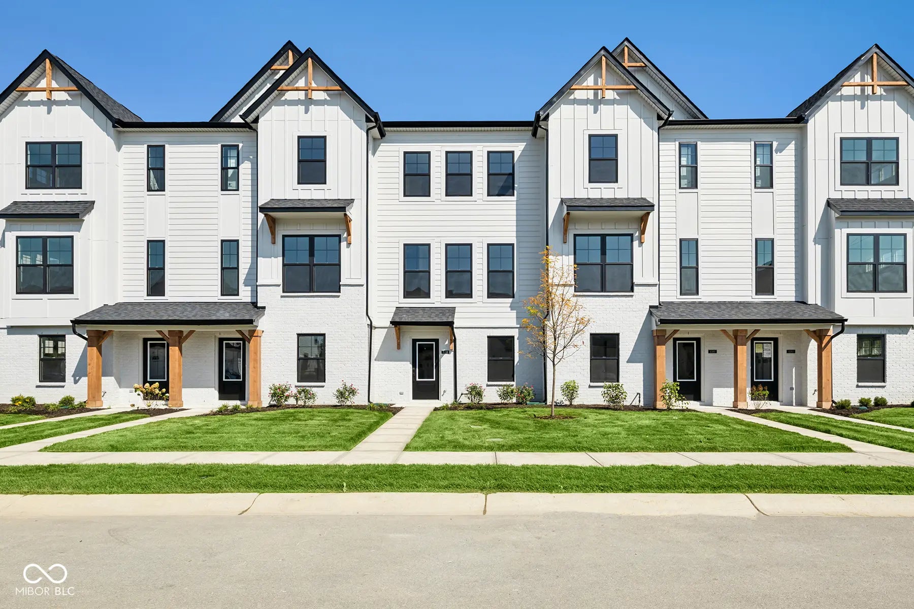 4370 Douro Trail, Westfield