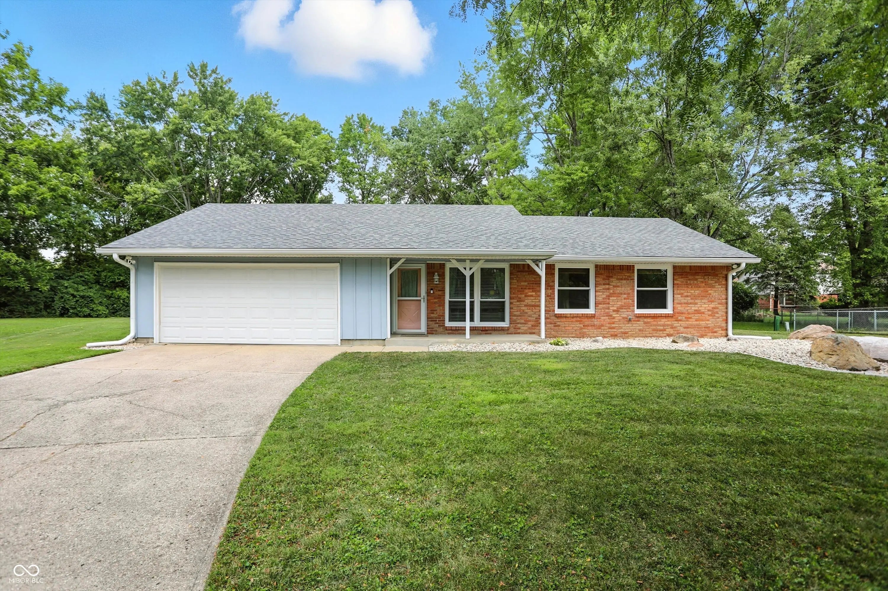 1618 Vineyard Court, Indianapolis