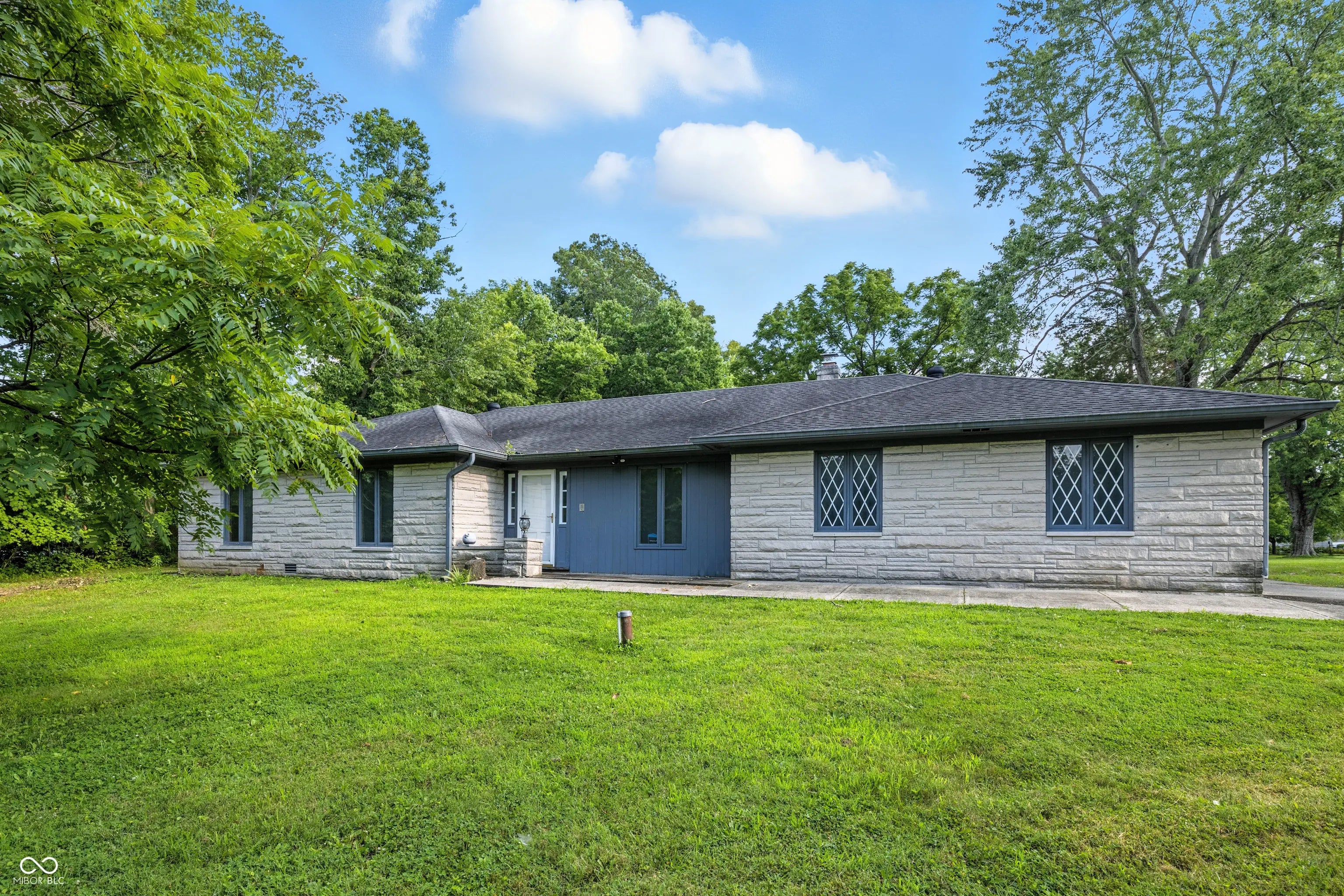 5551 N Raceway Road, Indianapolis