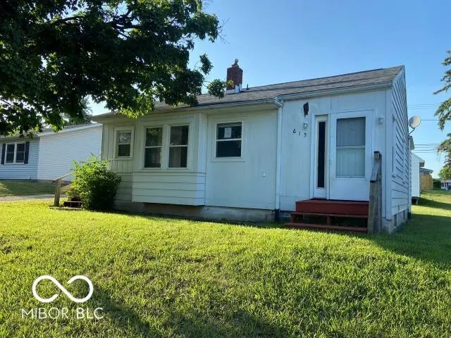 Photo of 615 E South Street Albion, IN 46701